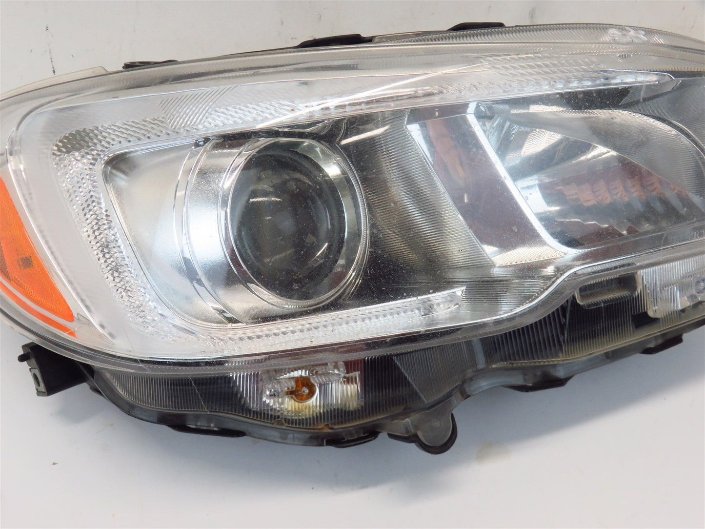 2015-2017 Subaru WRX Passenger Headlight Head Light RH Lamp ALL TABS BROKE 15-17