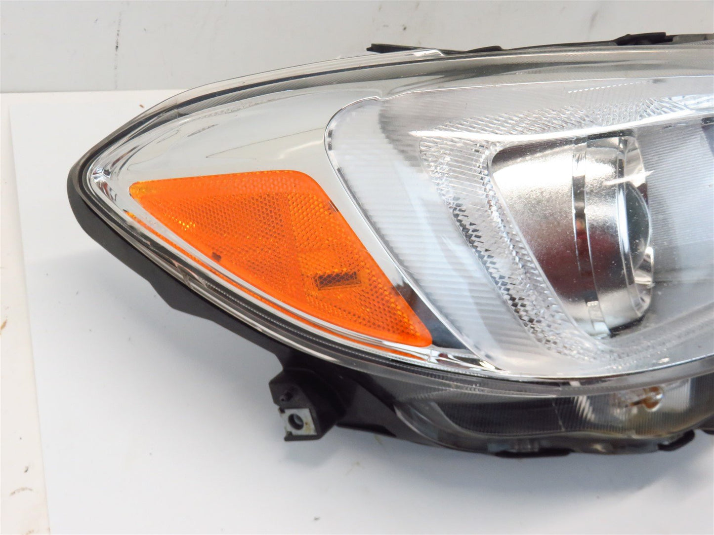 2015-2017 Subaru WRX Passenger Headlight Head Light RH Lamp ALL TABS BROKE 15-17