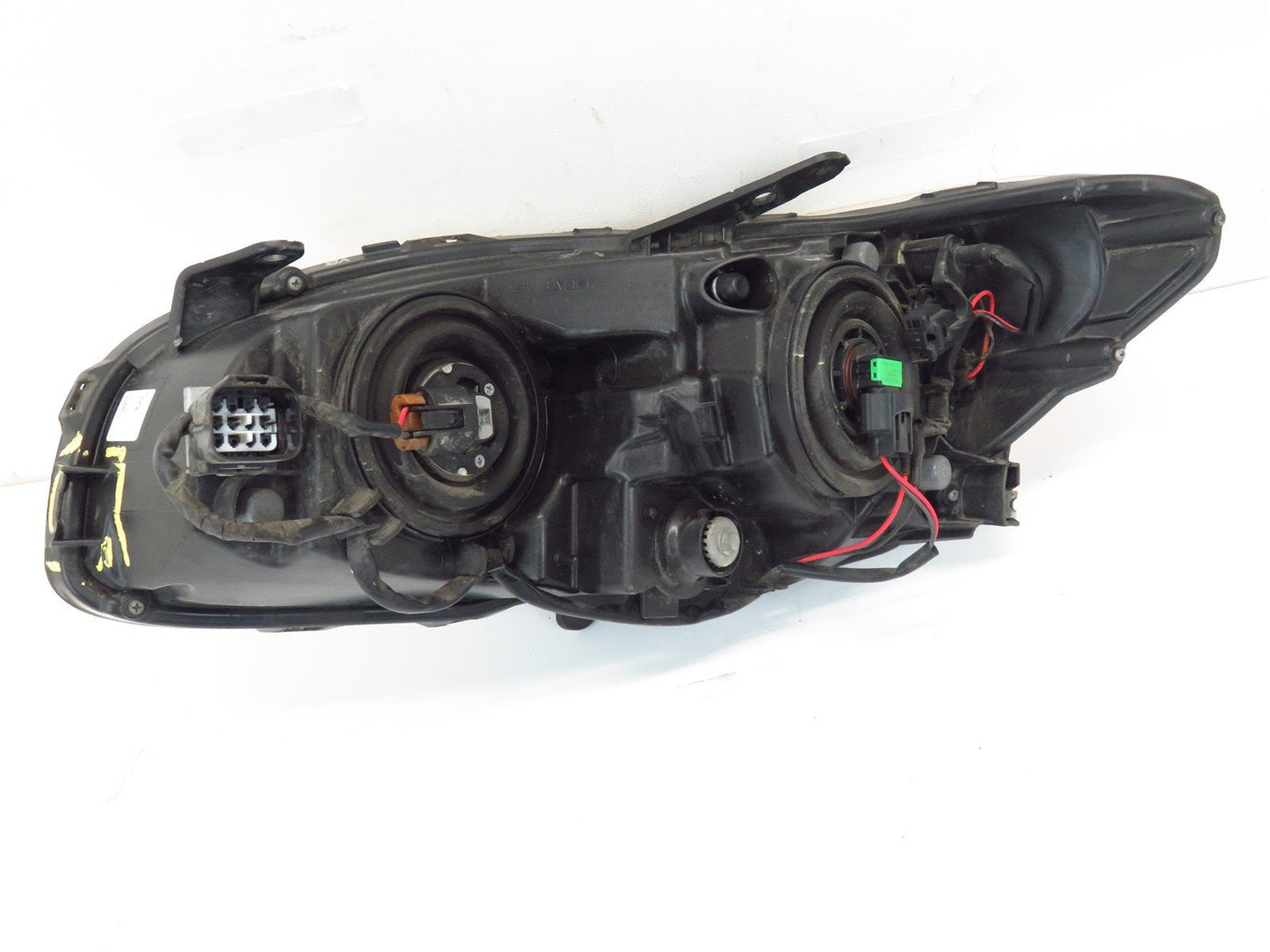 2015-2017 Subaru WRX Passenger Headlight Head Light RH Lamp ALL TABS BROKE 15-17