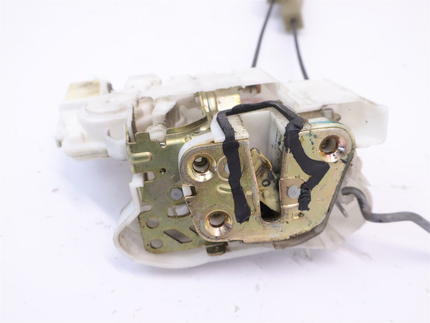 2005-2009 Subaru Legacy & Outback Passenger Front Door Lock Actuator Latch RH