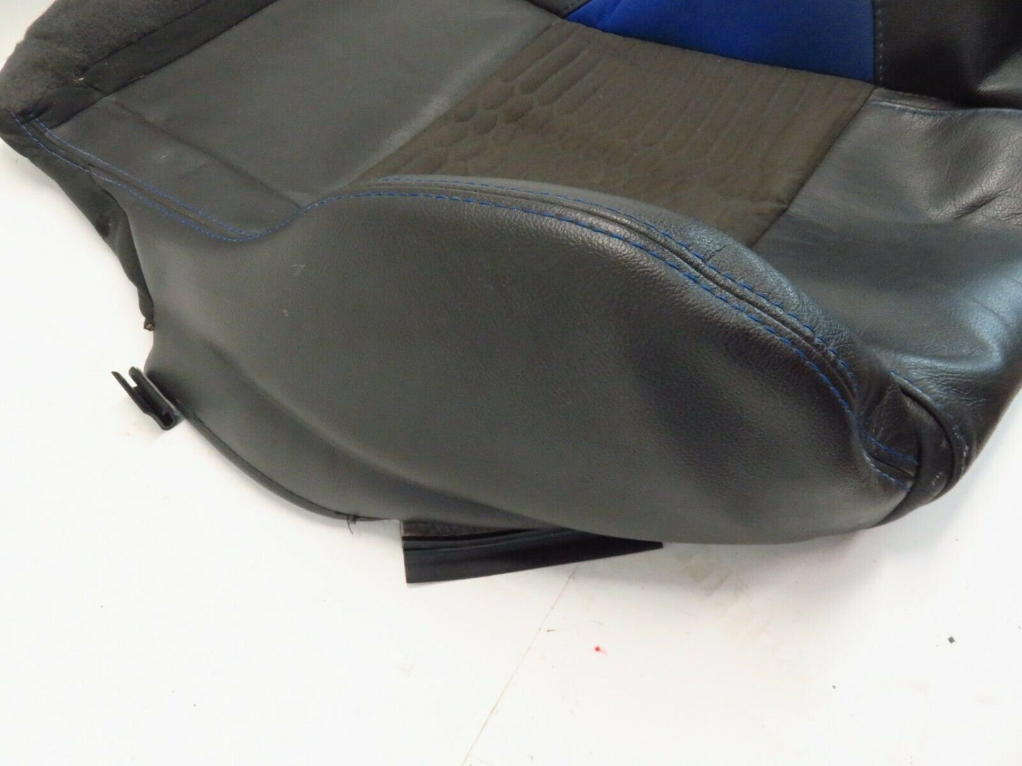 2015-2018 Ford Focus ST Passenger Front Seat Bottom Skin Cover RH Lower 15-18