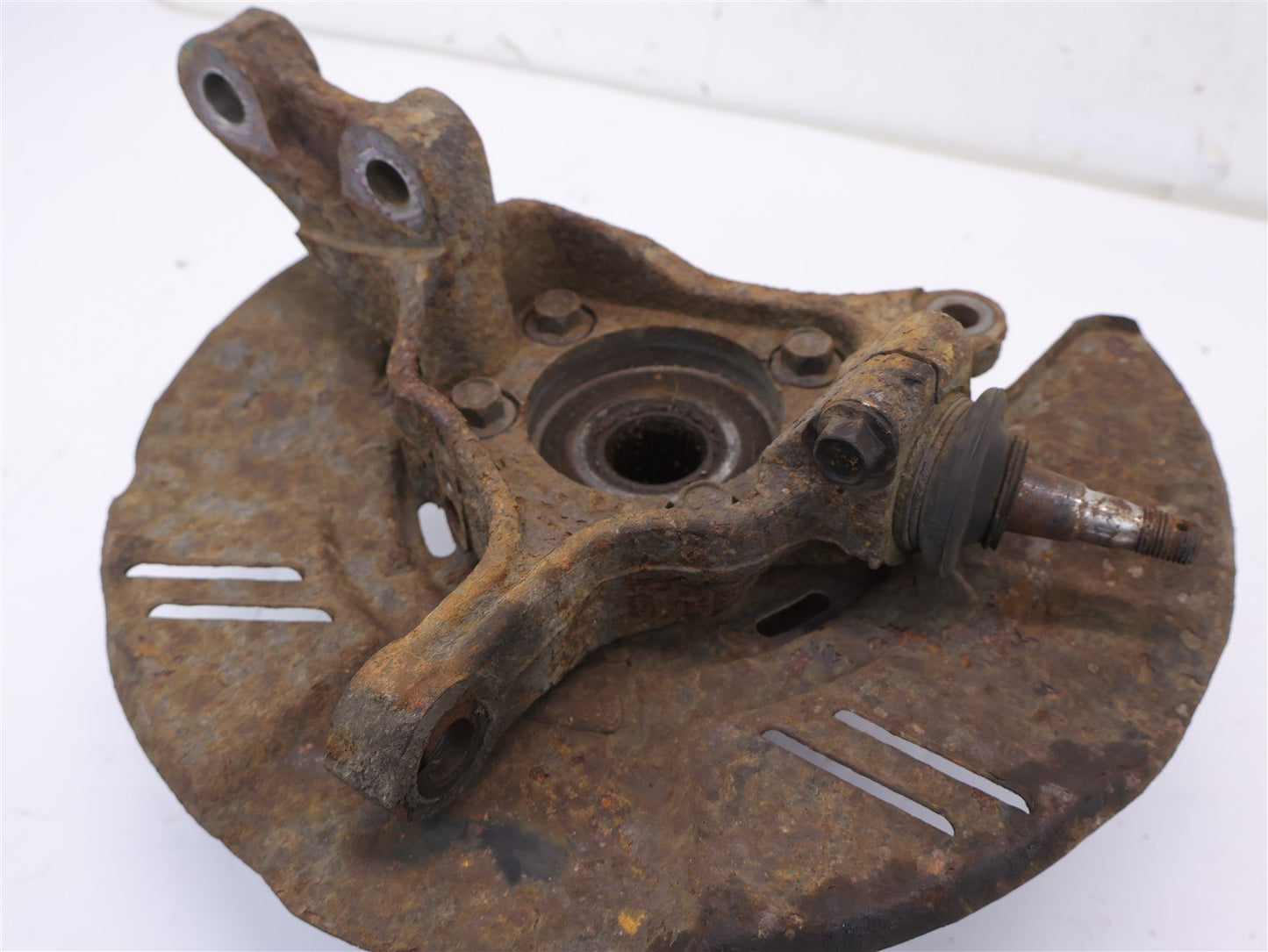 2005-2014 Subaru Legacy Passenger Front Spindle Knuckle Hub Assembly RH OEM