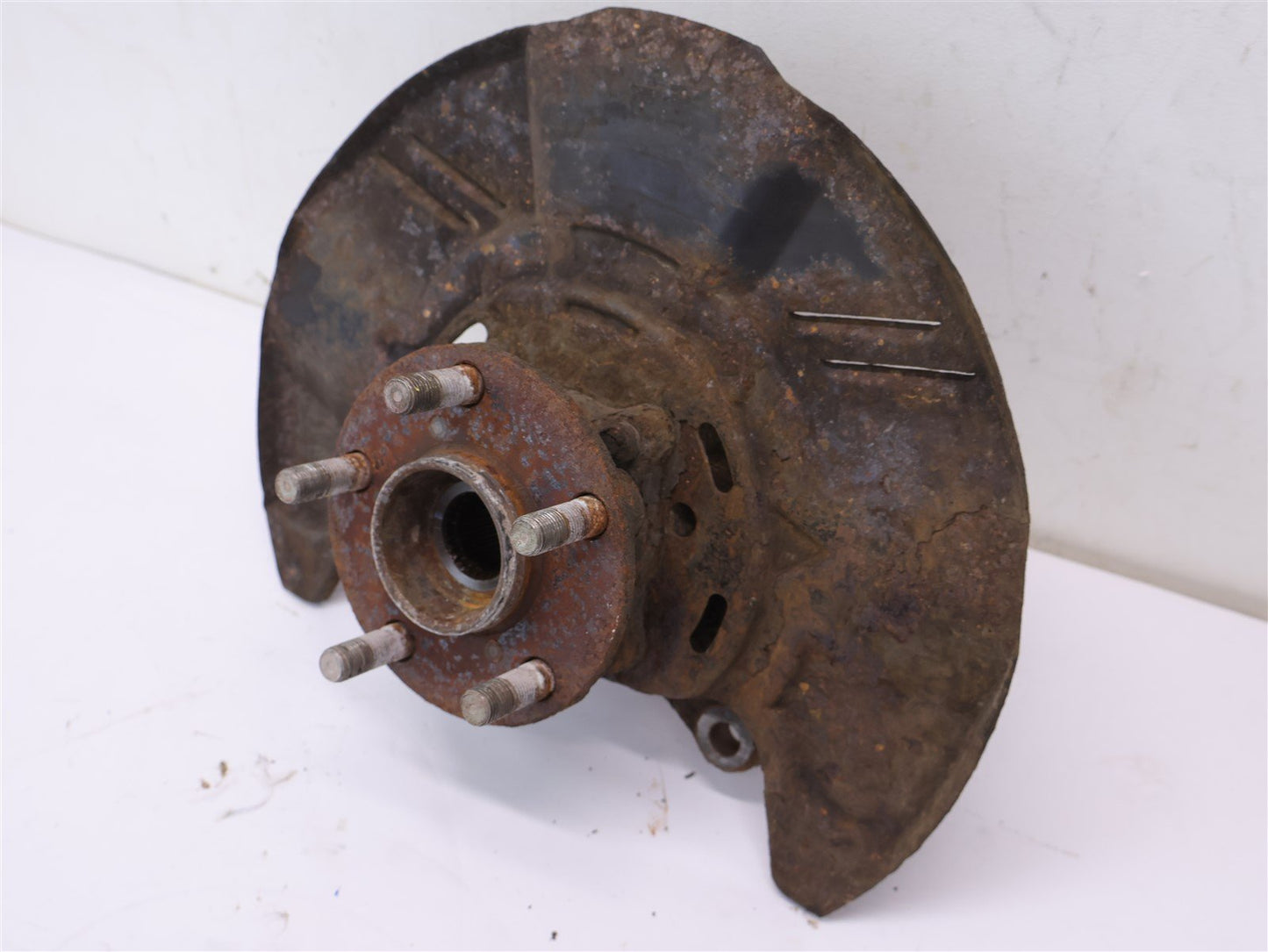 2005-2014 Subaru Legacy Passenger Front Spindle Knuckle Hub Assembly RH OEM
