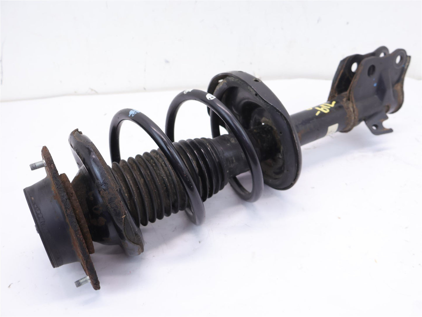 2009-2013 Subaru Forester Passenger Front Strut Shock Assembly 85K RH 09-13