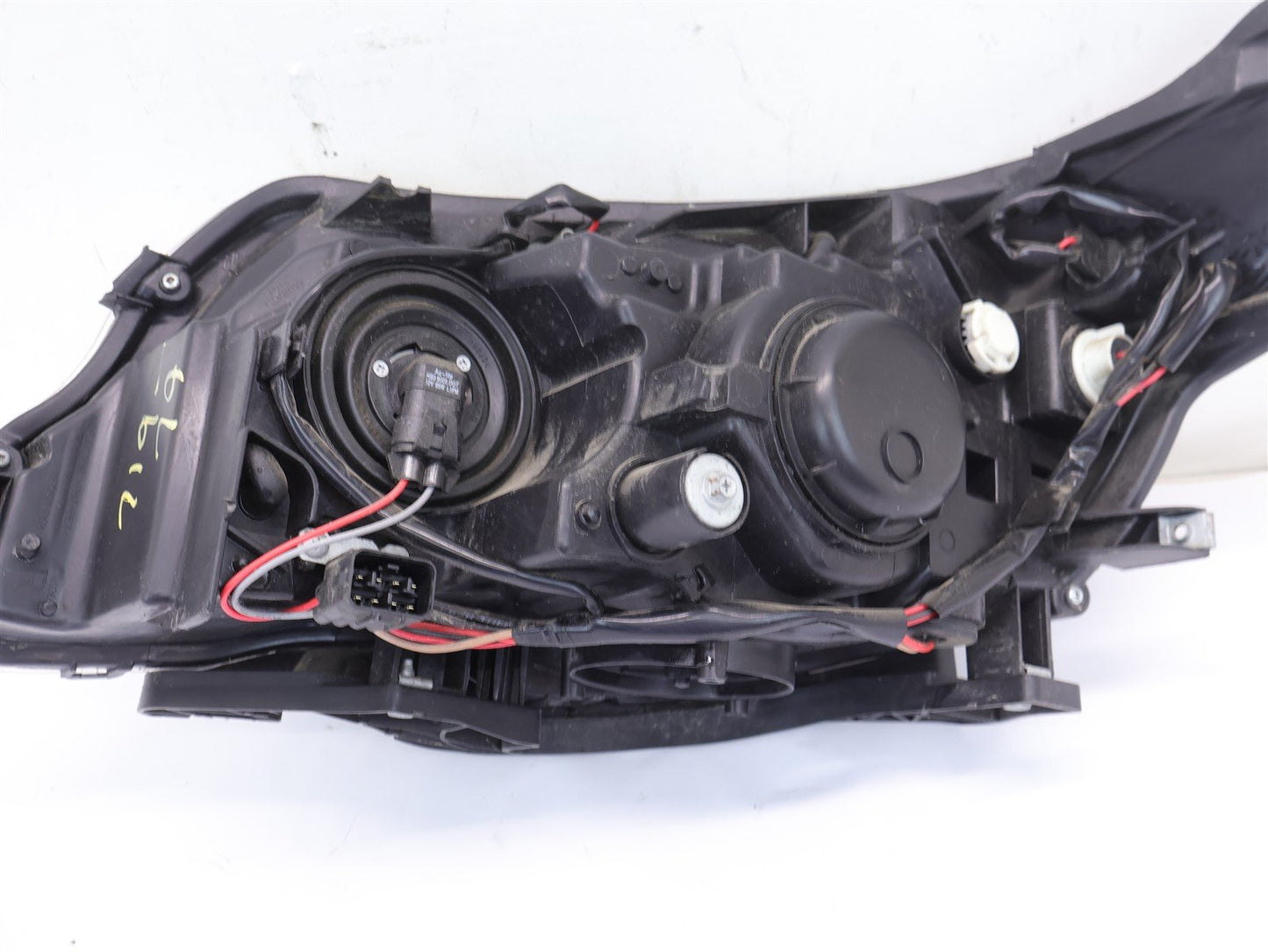 2009-2013 Subaru Forester Passenger Headlight Head Light Lamp RH 09 10 11 12 13