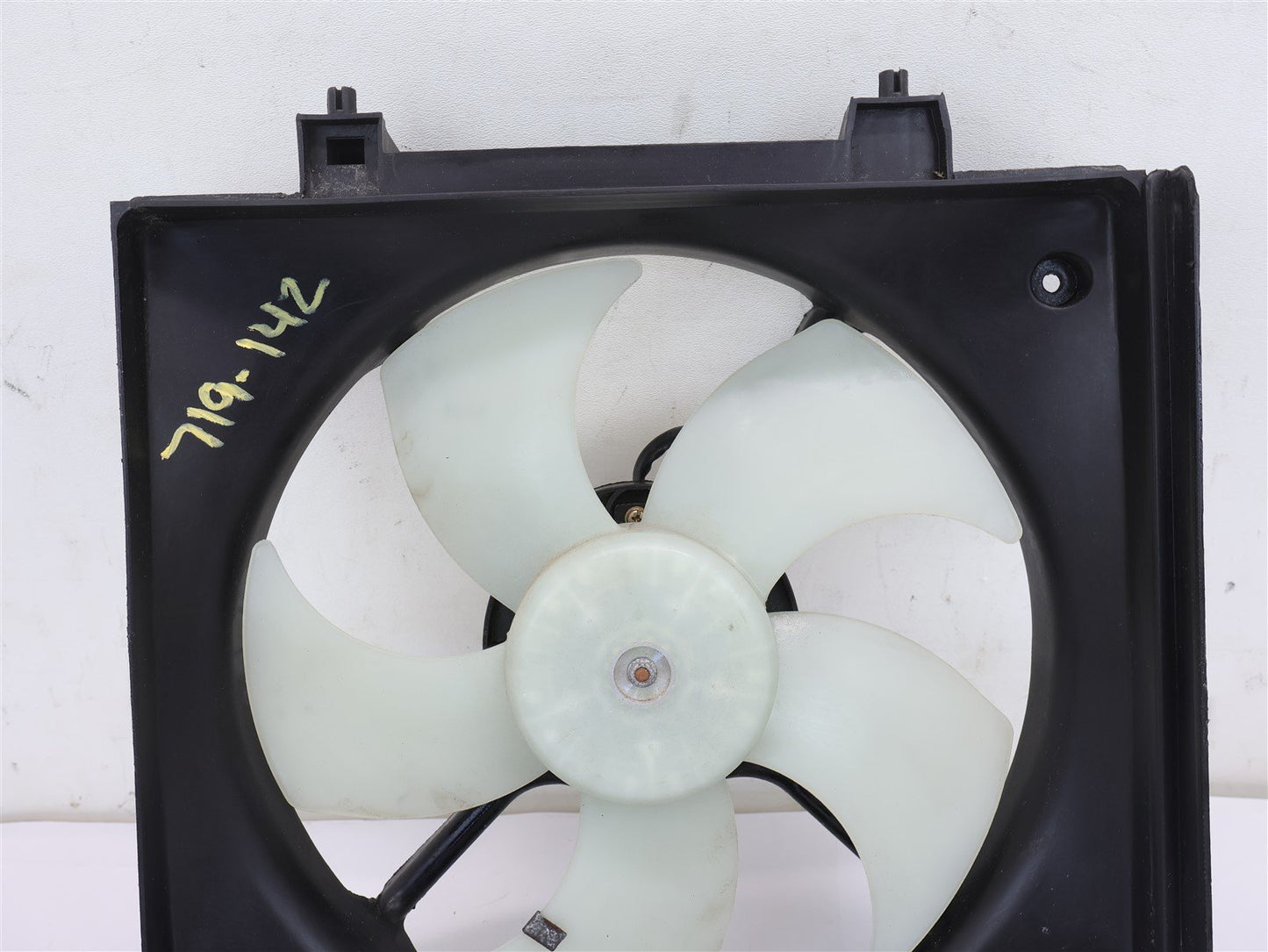 09-13 Subaru Forester Radiator Fan Motor Assembly Condenser RH 2009-2013 407228