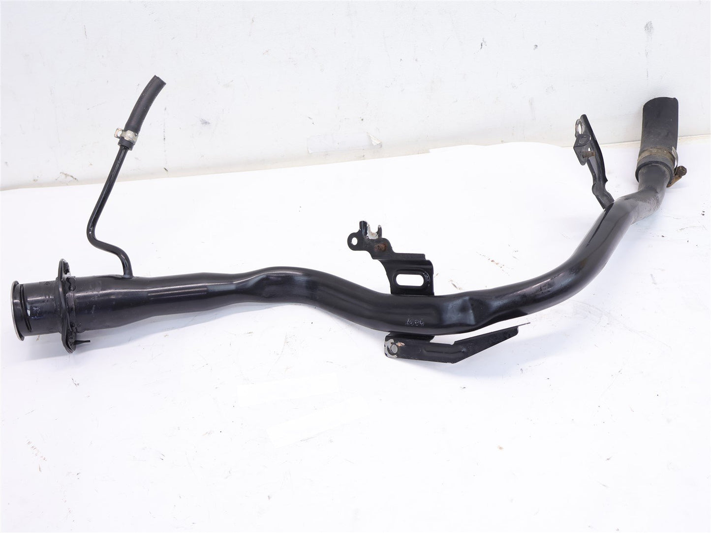 2011-2013 Subaru Forester Gas Fuel Tank Filler Neck Tube 11-13
