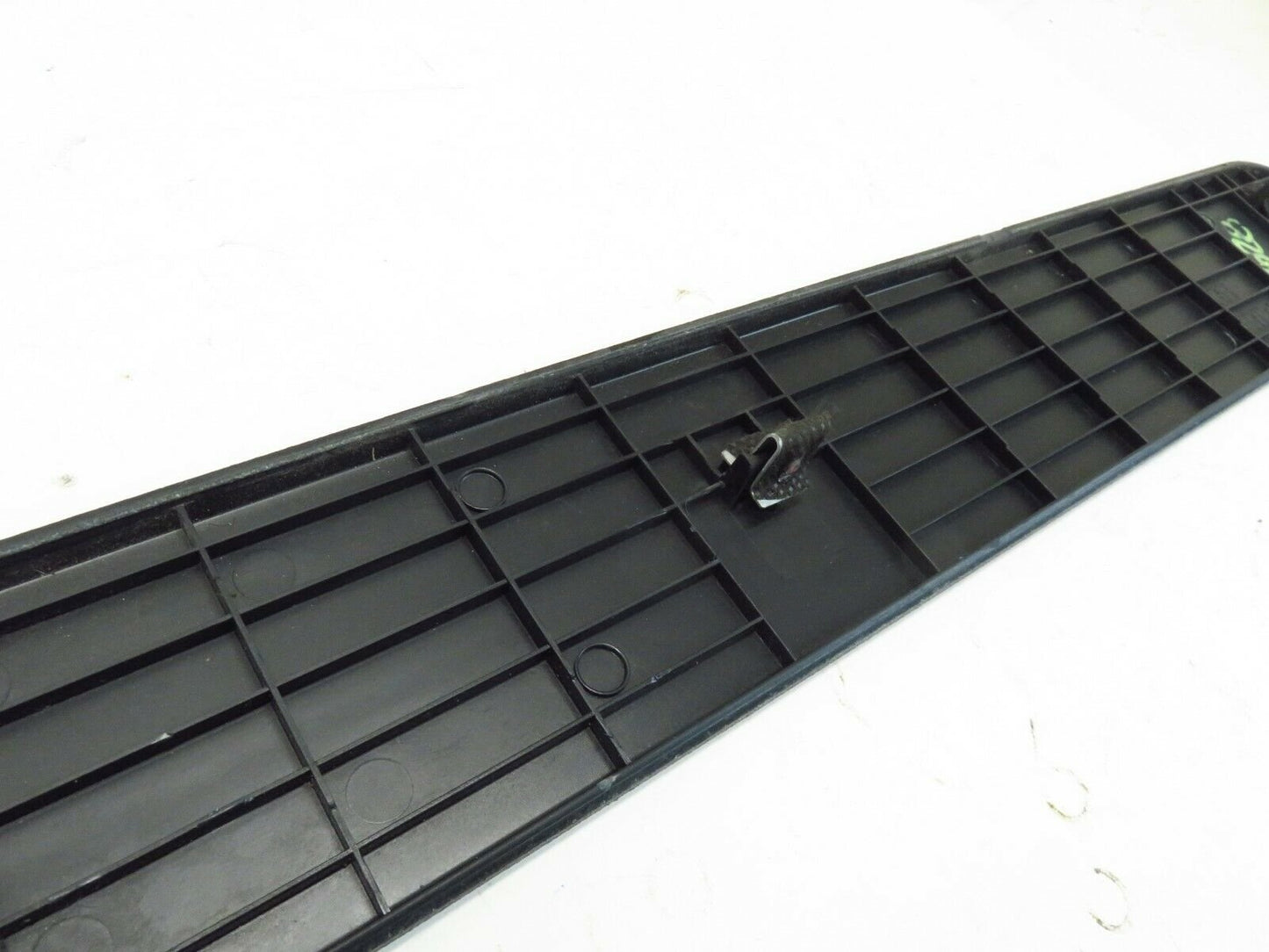 2009-2012 Hyundai Genesis Coupe Passenger Door Sill Scuff Trim Step RH OEM 09-12