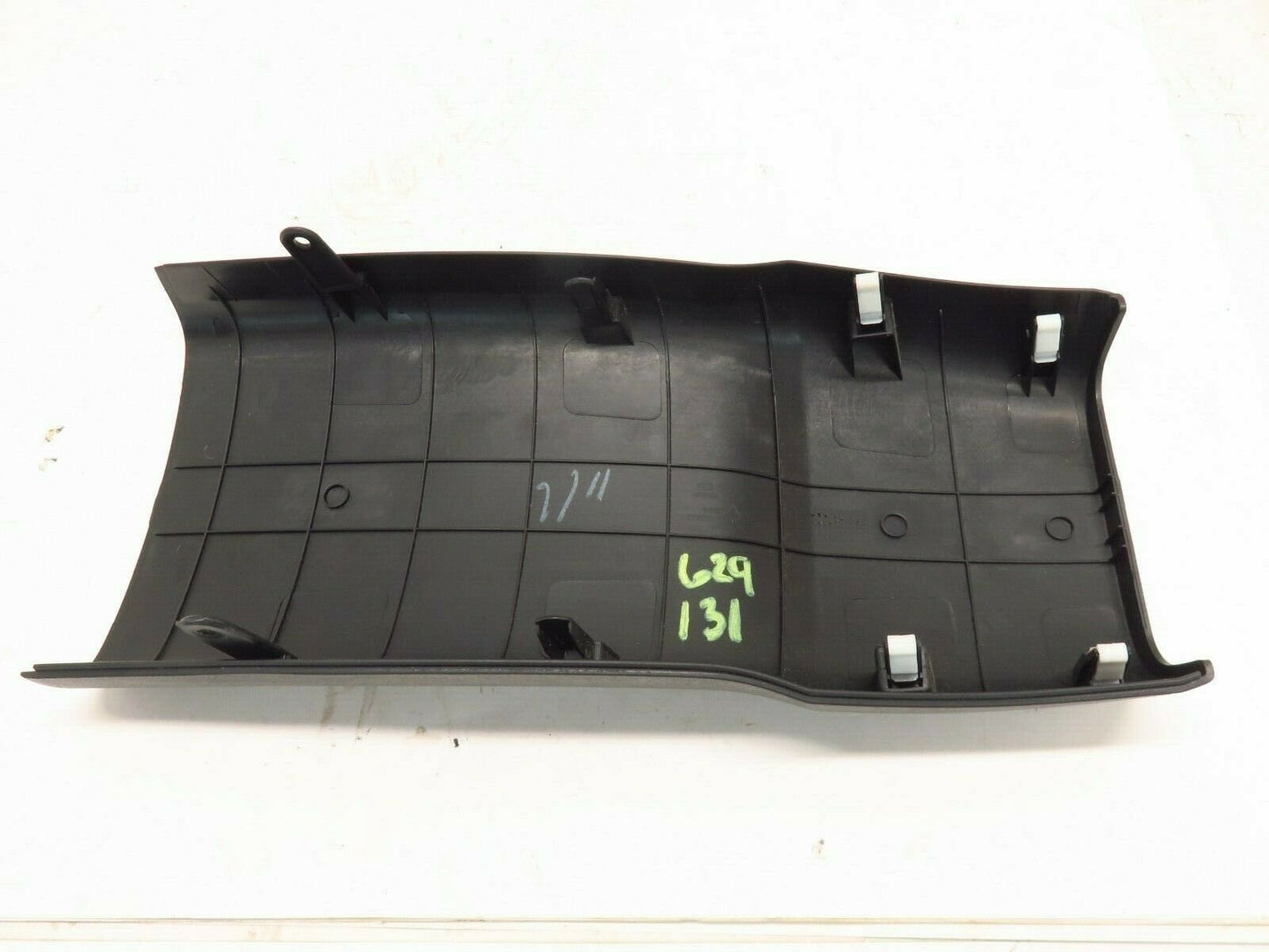 2013 Hyundai Veloster Turbo Center Console Rear Trim 84691-2V000 Cover Panel 13