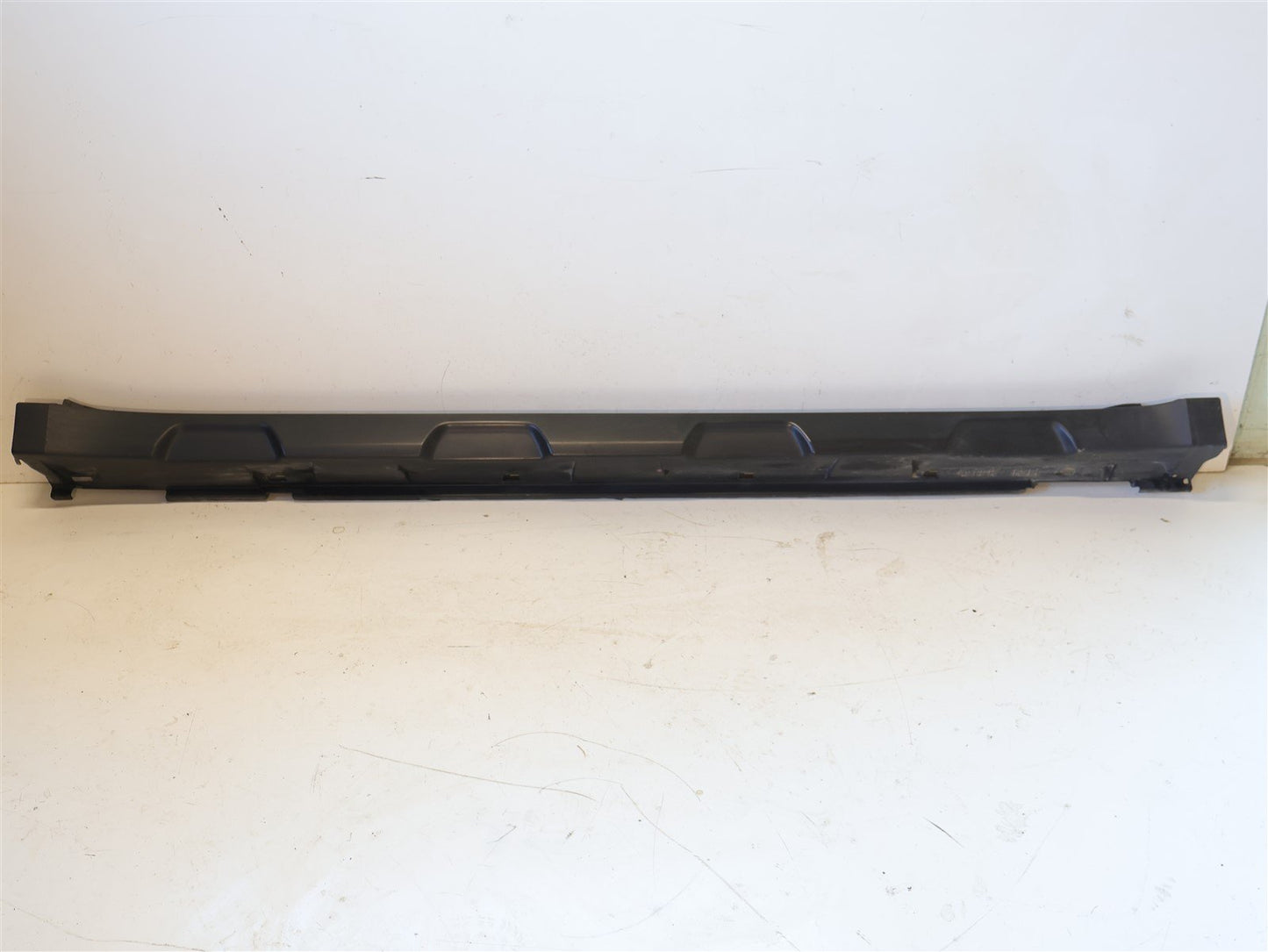 2010-2014 Subaru Outback Passenger Side Skirt Bottom Rocker Trim Panel RH 10-14