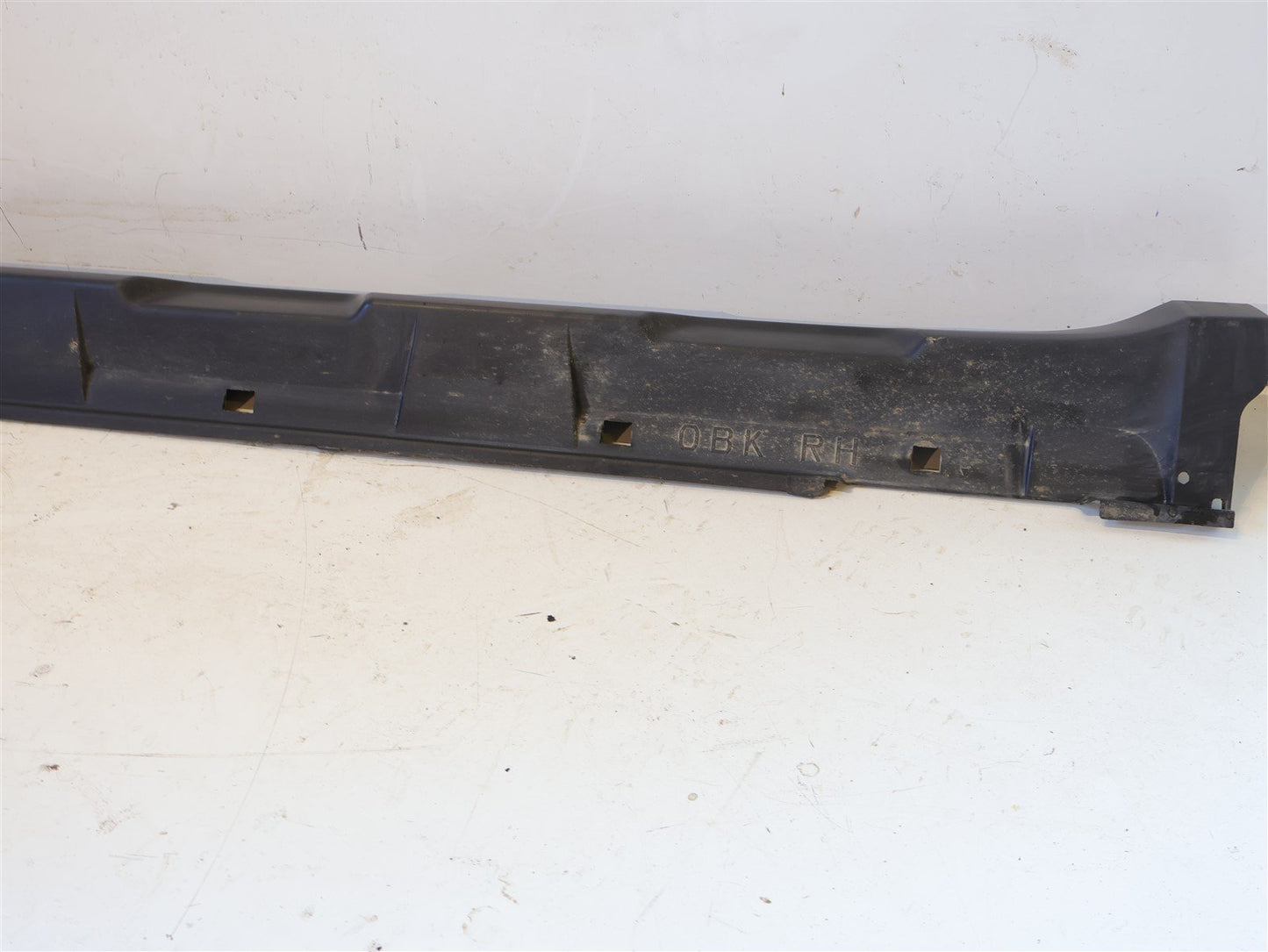 2010-2014 Subaru Outback Passenger Side Skirt Bottom Rocker Trim Panel RH 10-14