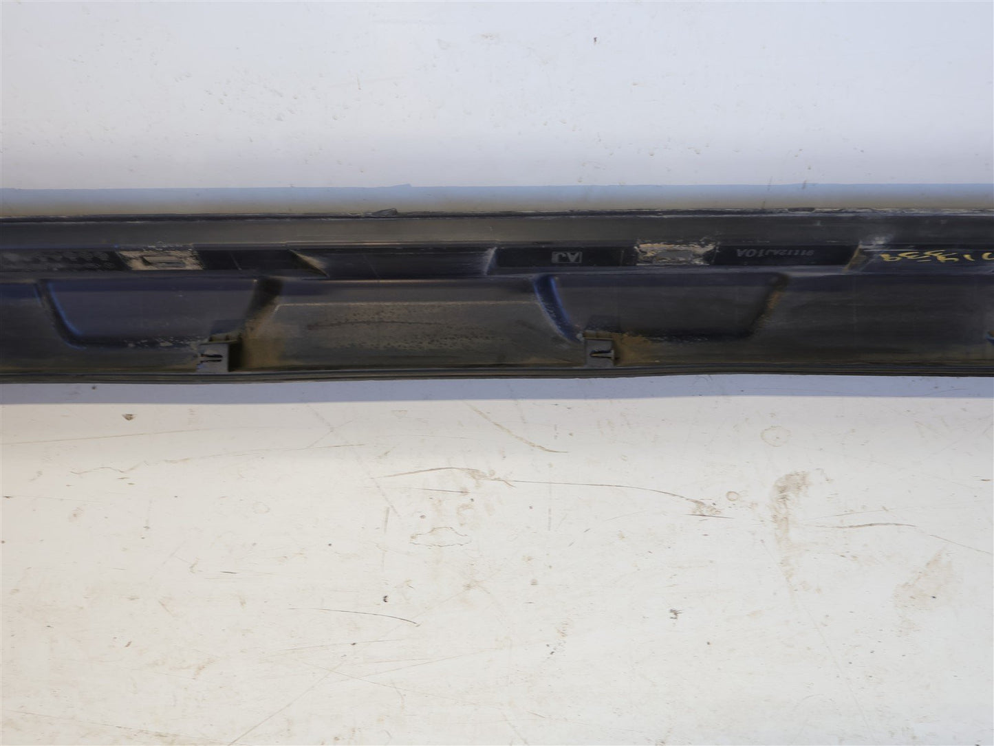 2010-2014 Subaru Outback Passenger Side Skirt Bottom Rocker Trim Panel RH 10-14