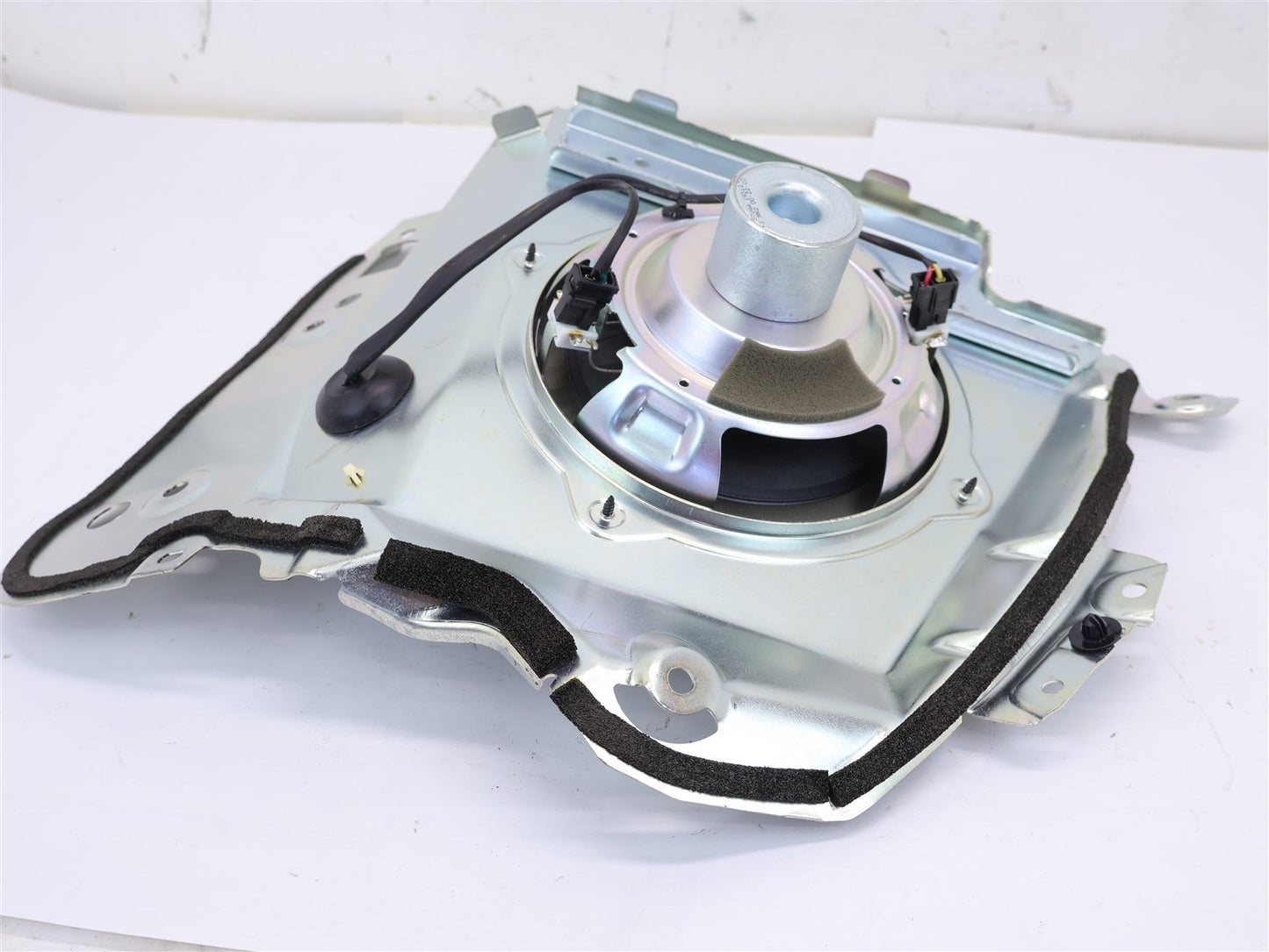 2010 2011 2012 2013 2014 Subaru Outback Speaker Subwoofer 86301AJ80A OEM