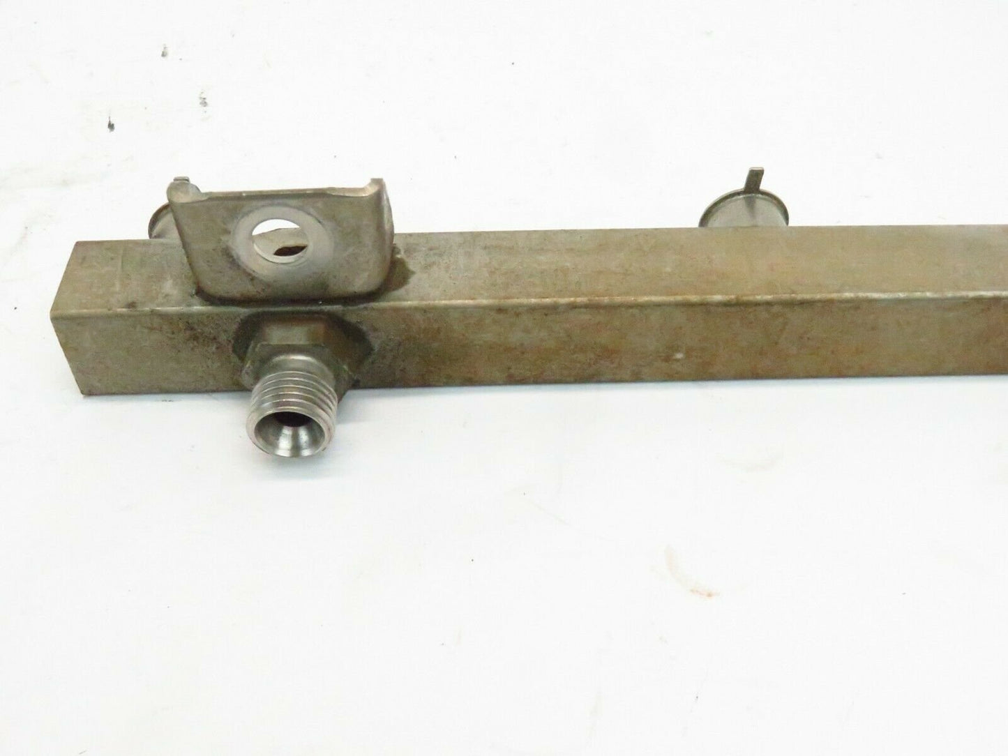 2004-2008 Maserati Quattroporte LH Fuel Injector Rail 4.2L M139 Driver OEM 04-08