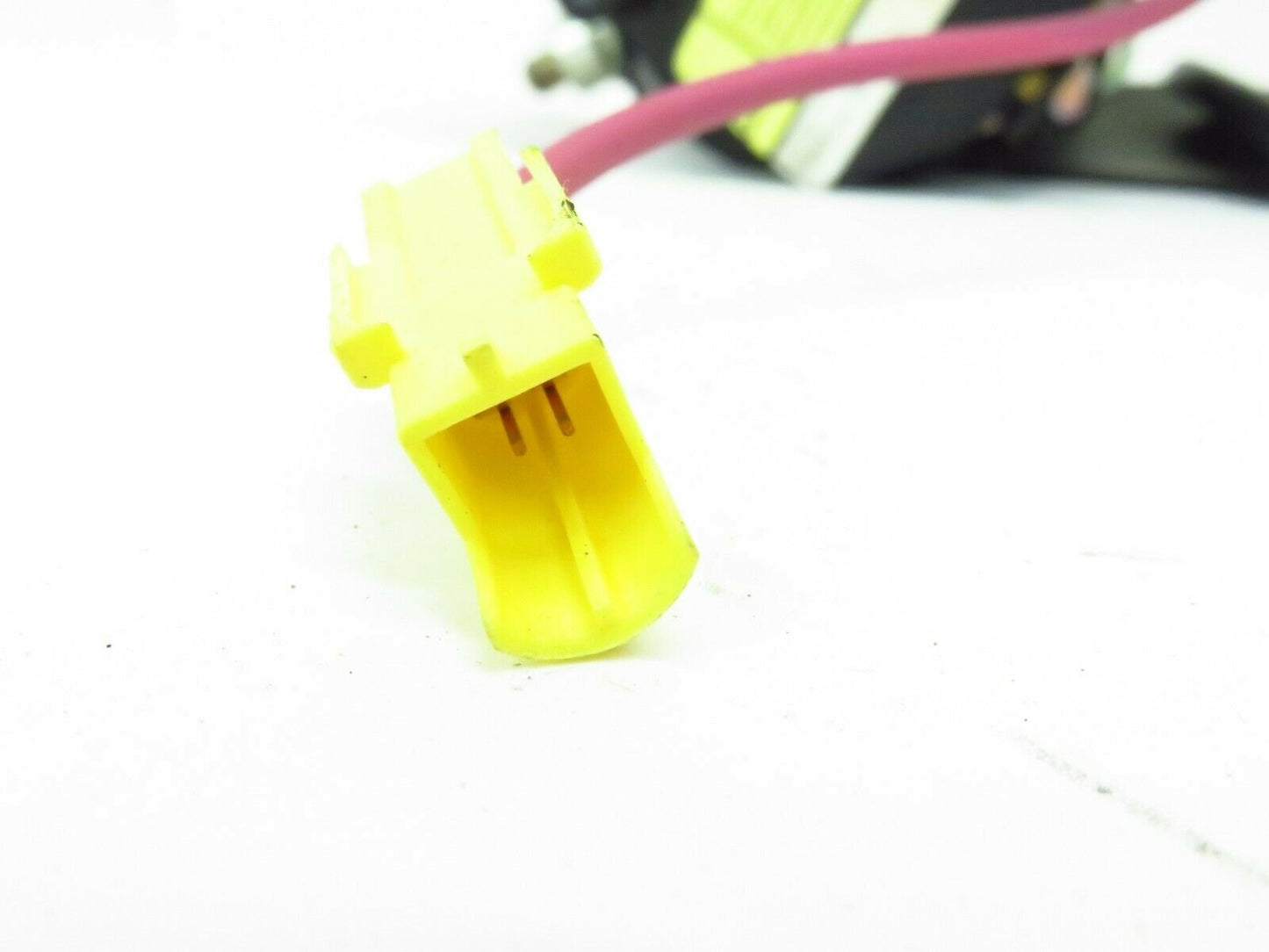 2003-2007 Maserati Quattroporte Passenger REAR Seat Belt Retractor RH M139 OEM