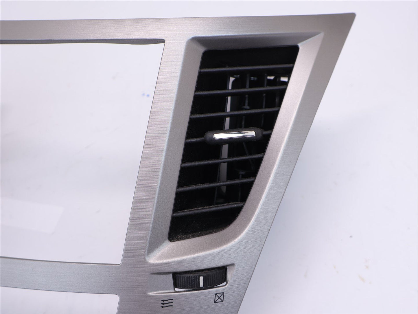 13-14 Subaru Legacy Outback Radio Center Bezel Vent Trim Dash 2013-2014