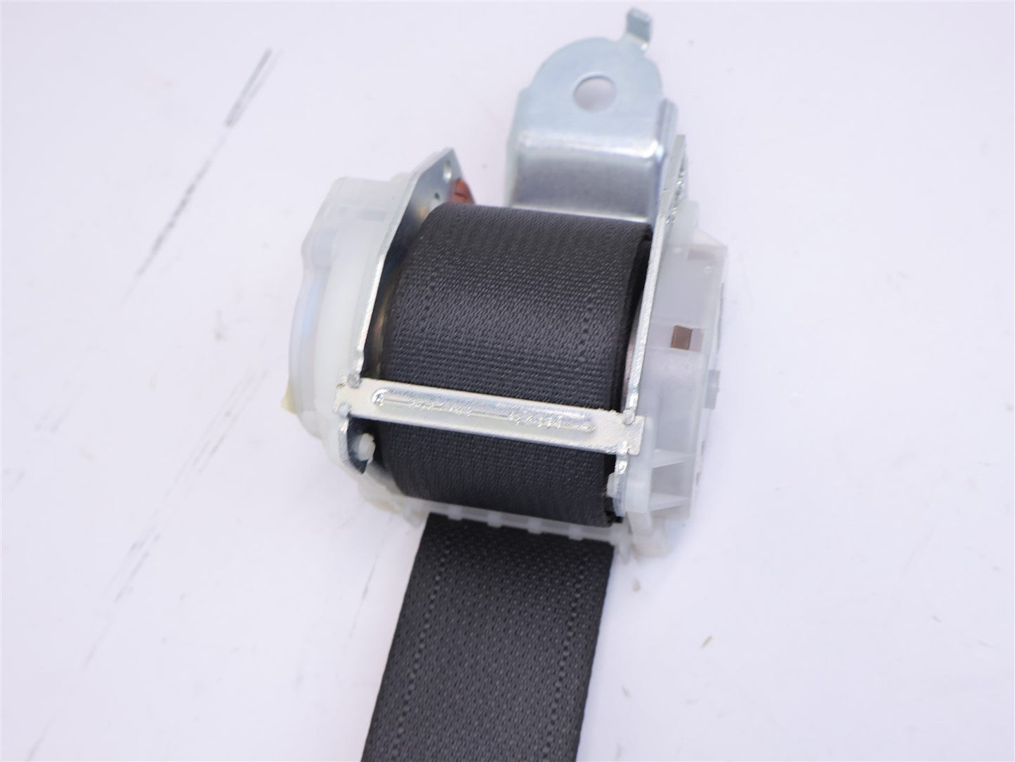 2013-2014 Subaru Outback Driver REAR Seat Belt Assembly LH Left Black OEM 13-14
