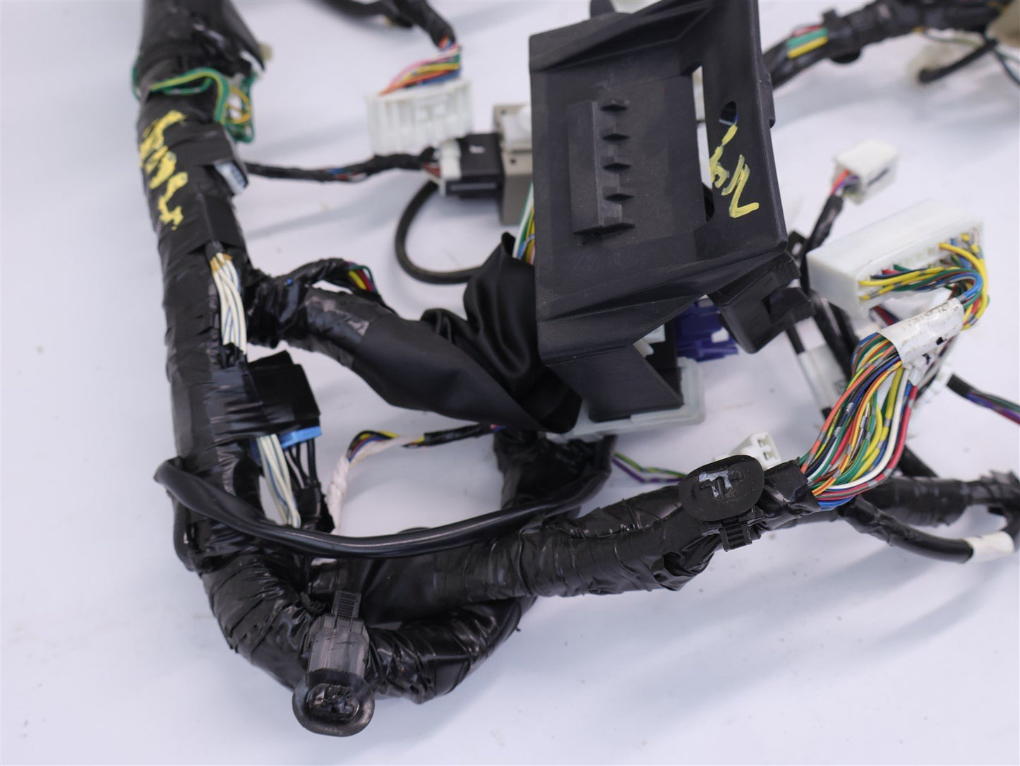 2013 Subaru Outback Dash Instrument Panel Wiring Harness Cluster 81303AJ12A OEM