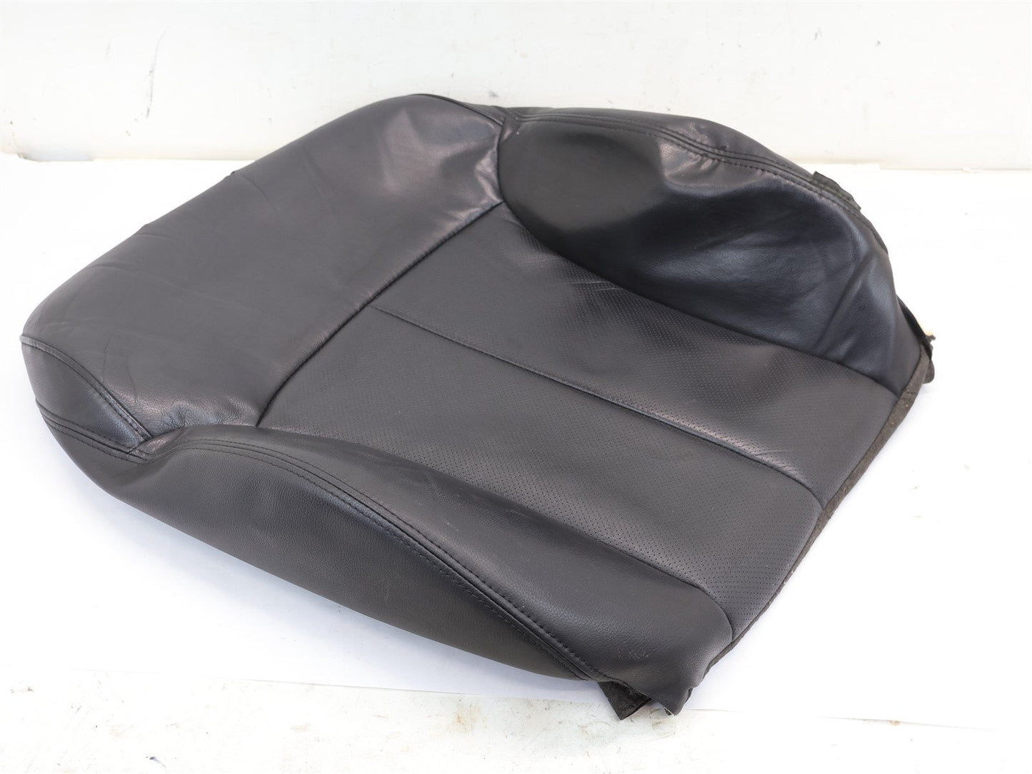 2013 Subaru Outback Driver Front Seat Cover Skin Top UPPER LH Left Leather OEM