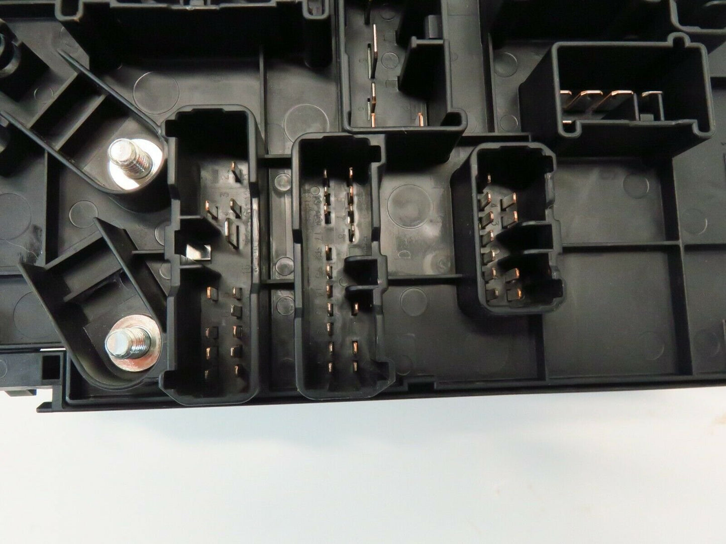 2015-2017 Subaru Crosstrek Engine Fuse Block Box Panel Bay 82241FJ080 15 16 17