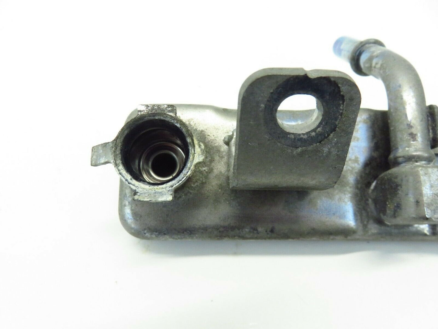 2013-2017 Subaru Crosstrek Fuel Injector Rail Pipe Mount RH or LH 13 14 15 16 17