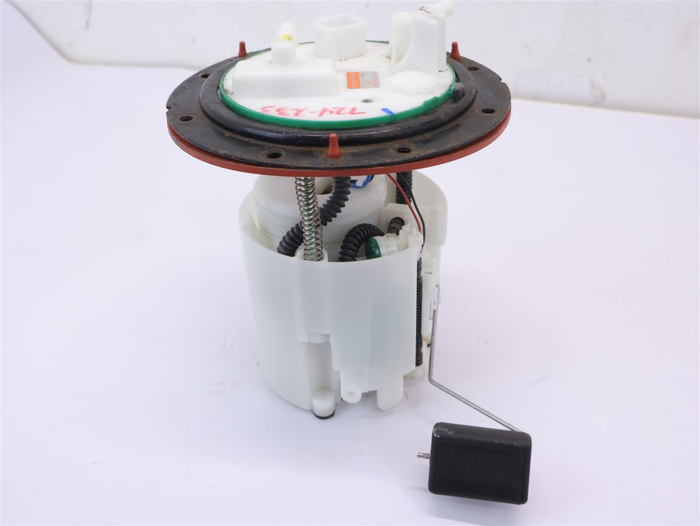 2015-2016 Subaru Forester Fuel Pump Assembly 42021VA010 OEM 2.5L 15-16