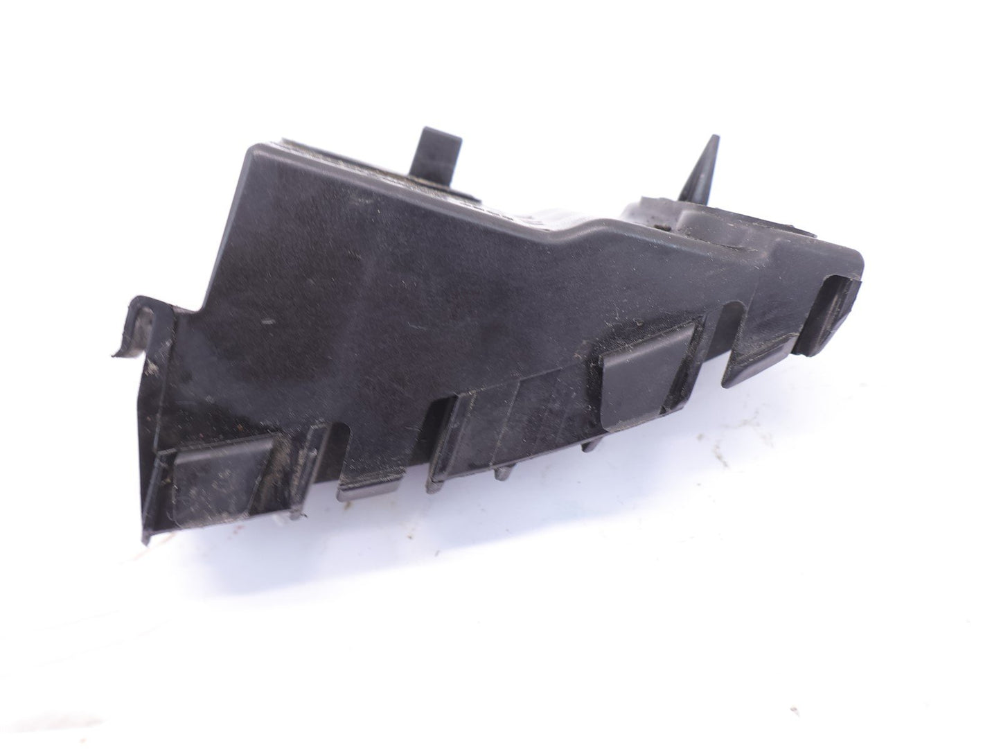 2014-2018 Subaru Forester Passenger Rear Bumper Cover Bracket RH 57707SG060