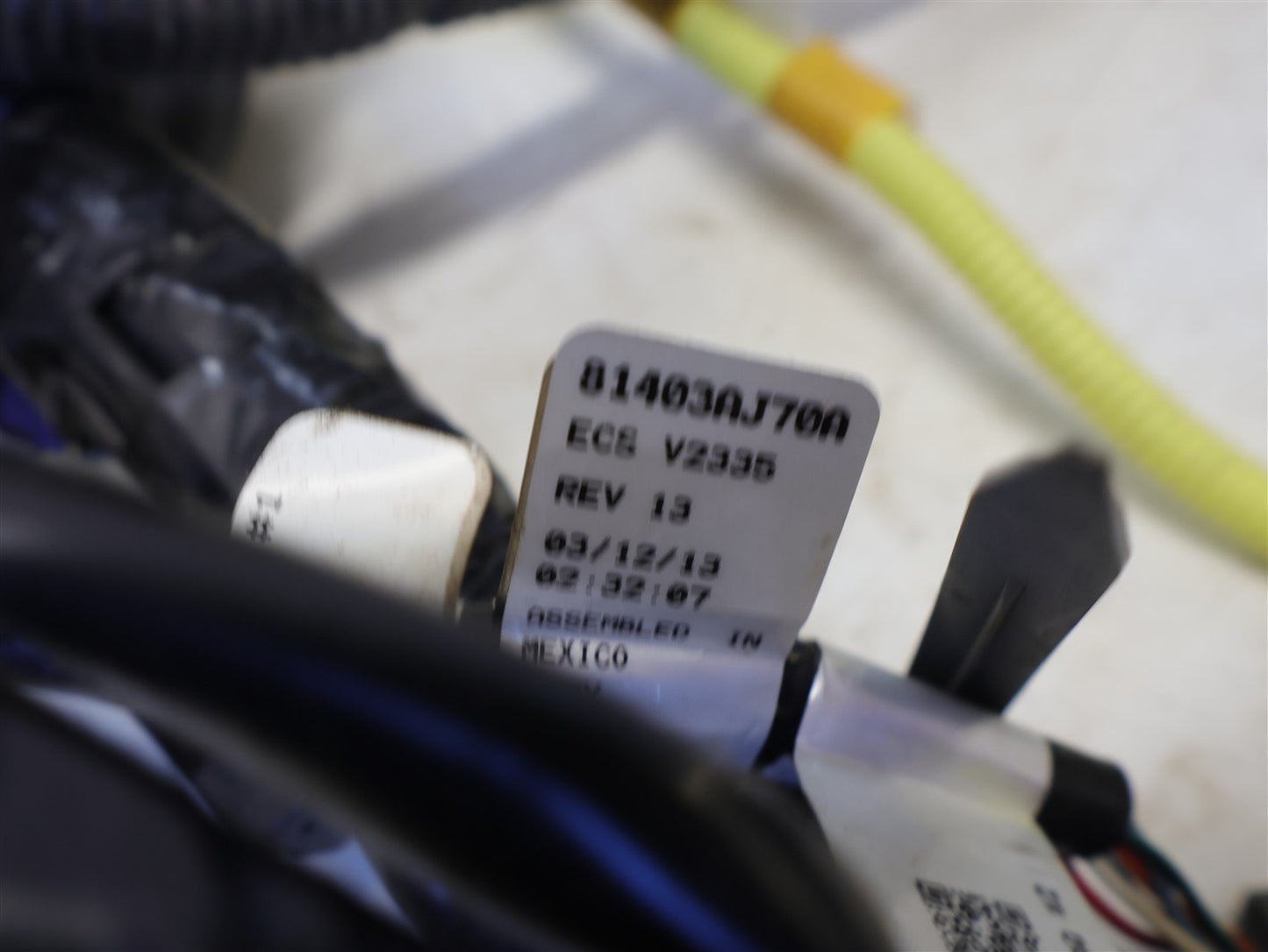 2013-2014 Subaru Outback Front Engine Room Wiring Harness Fuse 2.5L 81403AJ70A