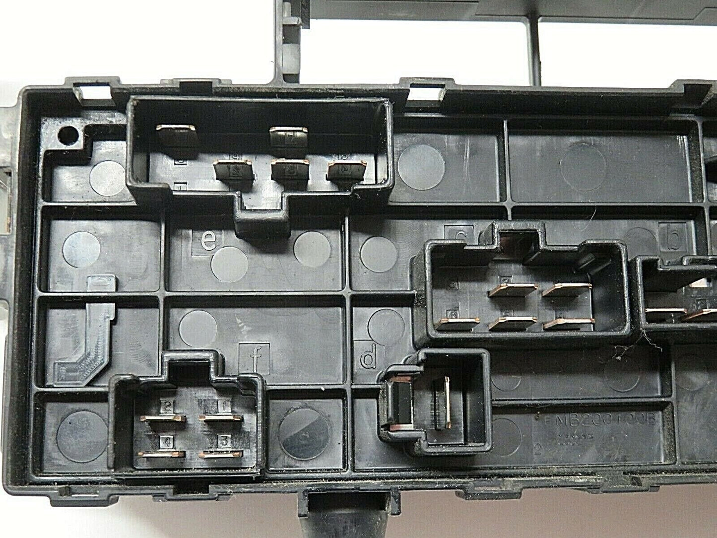 2006 2007 2008 Subaru Forester Engine Fuse Block Box Panel Bay 82231SA500