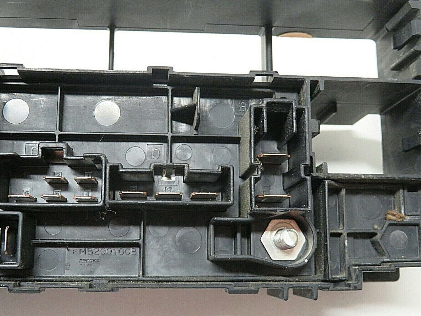 2006 2007 2008 Subaru Forester Engine Fuse Block Box Panel Bay 82231SA500