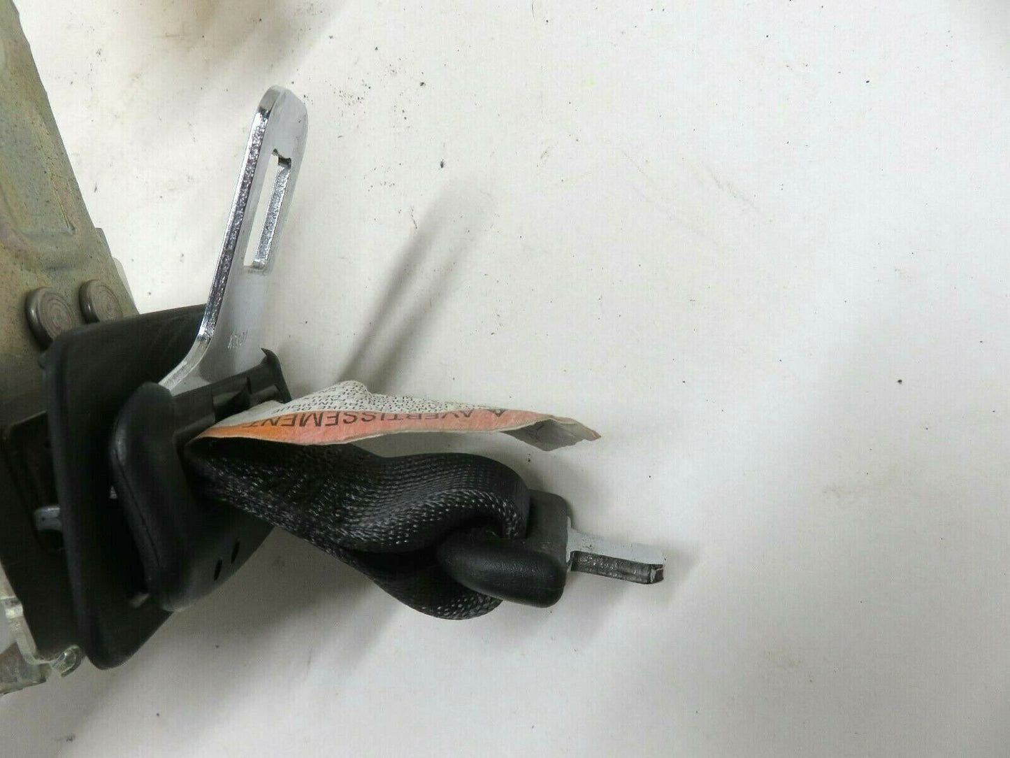 2005-2009 Subaru Legacy Center Rear Seat Belt Buckle Seatbelt Middle SEDAN 05-09