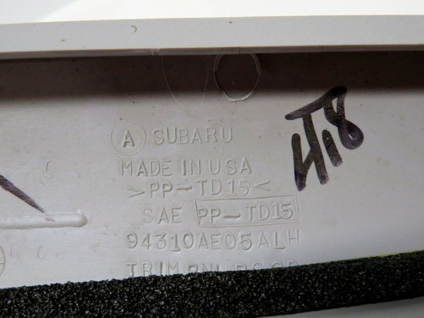 2000-2004 Subaru Legacy Driver Rear Lift Gate Trim Panel Interior Cover Hatch LH