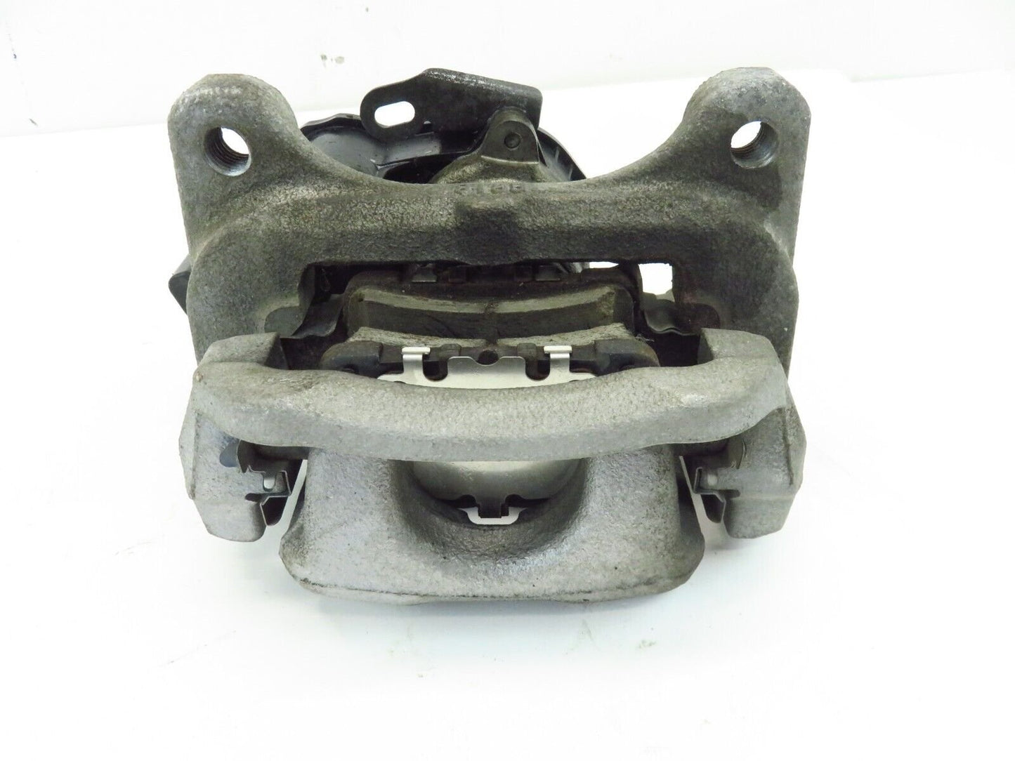 2018-2020 Buick Regal TourX Passenger Rear Brake Caliper RH Right OEM w/o Brembo