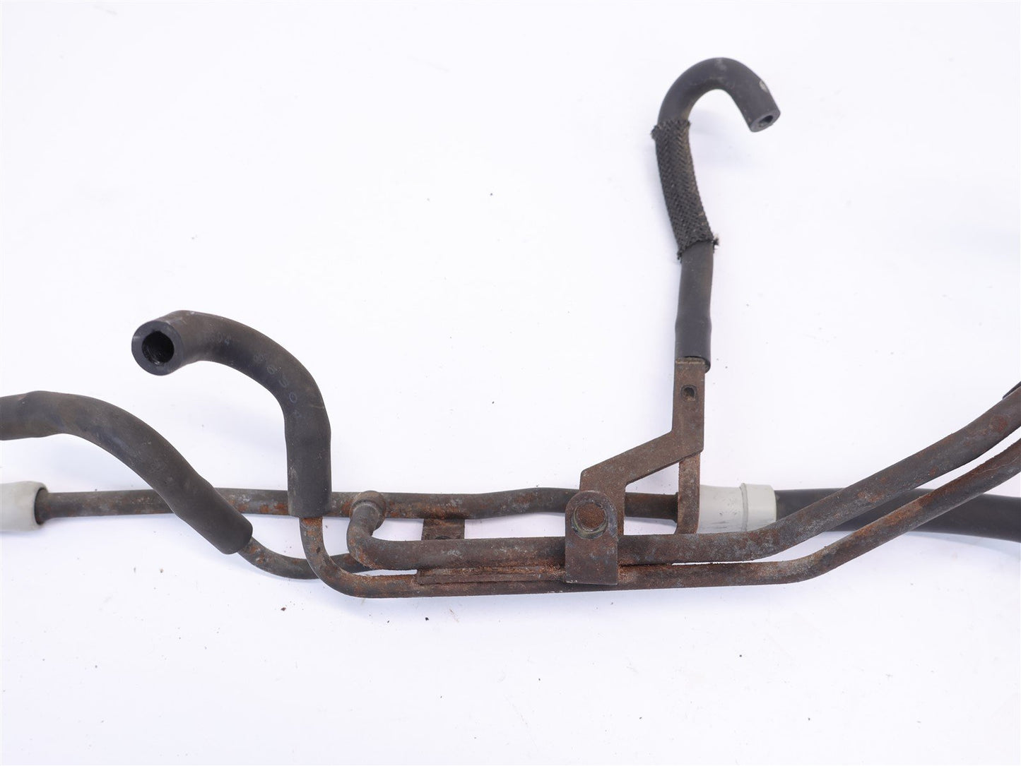 2006-2009 Subaru Legacy Fuel Center Rail Line Pipe 2.5L NA OEM 06-09