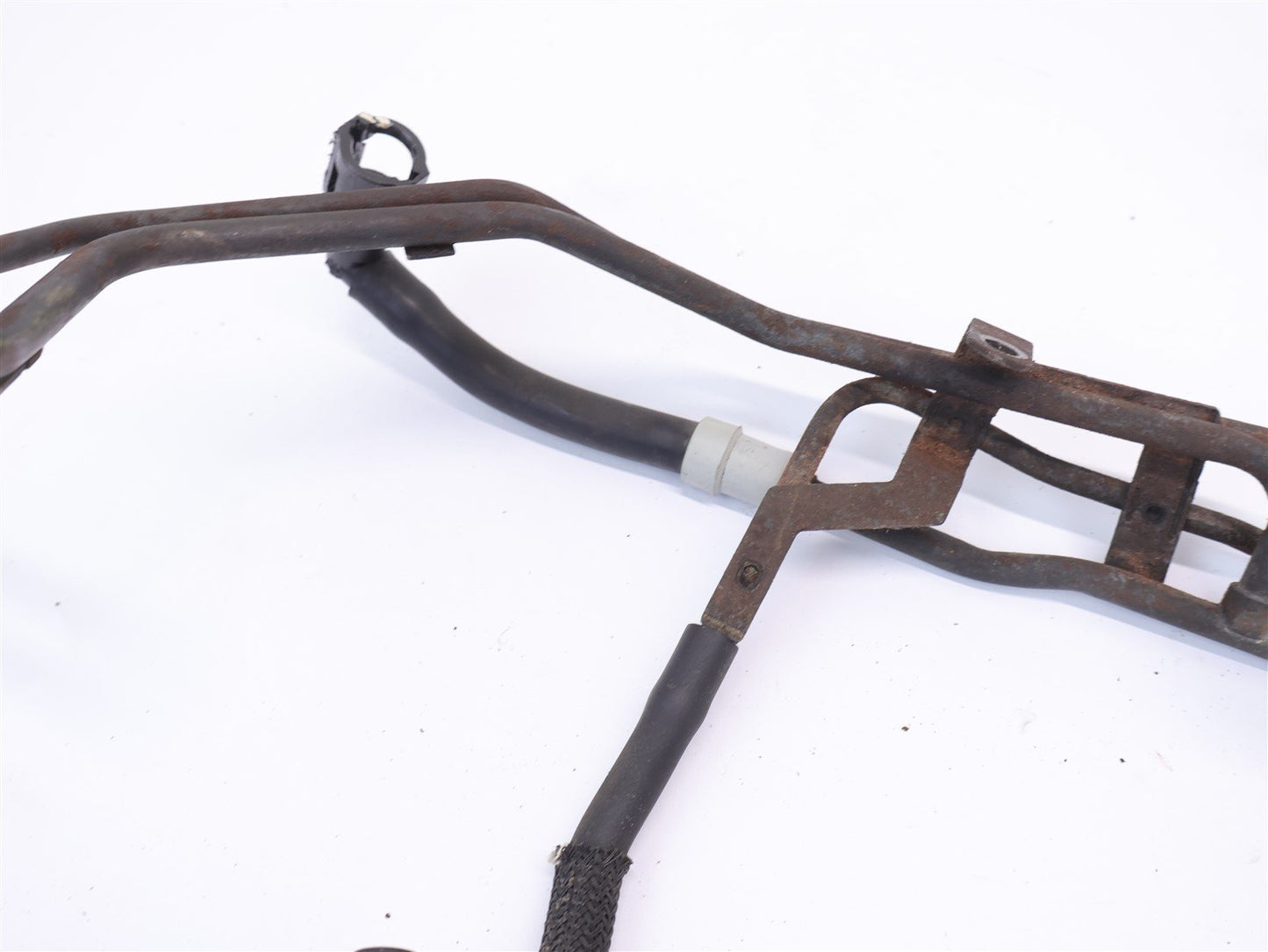 2006-2009 Subaru Legacy Fuel Center Rail Line Pipe 2.5L NA OEM 06-09