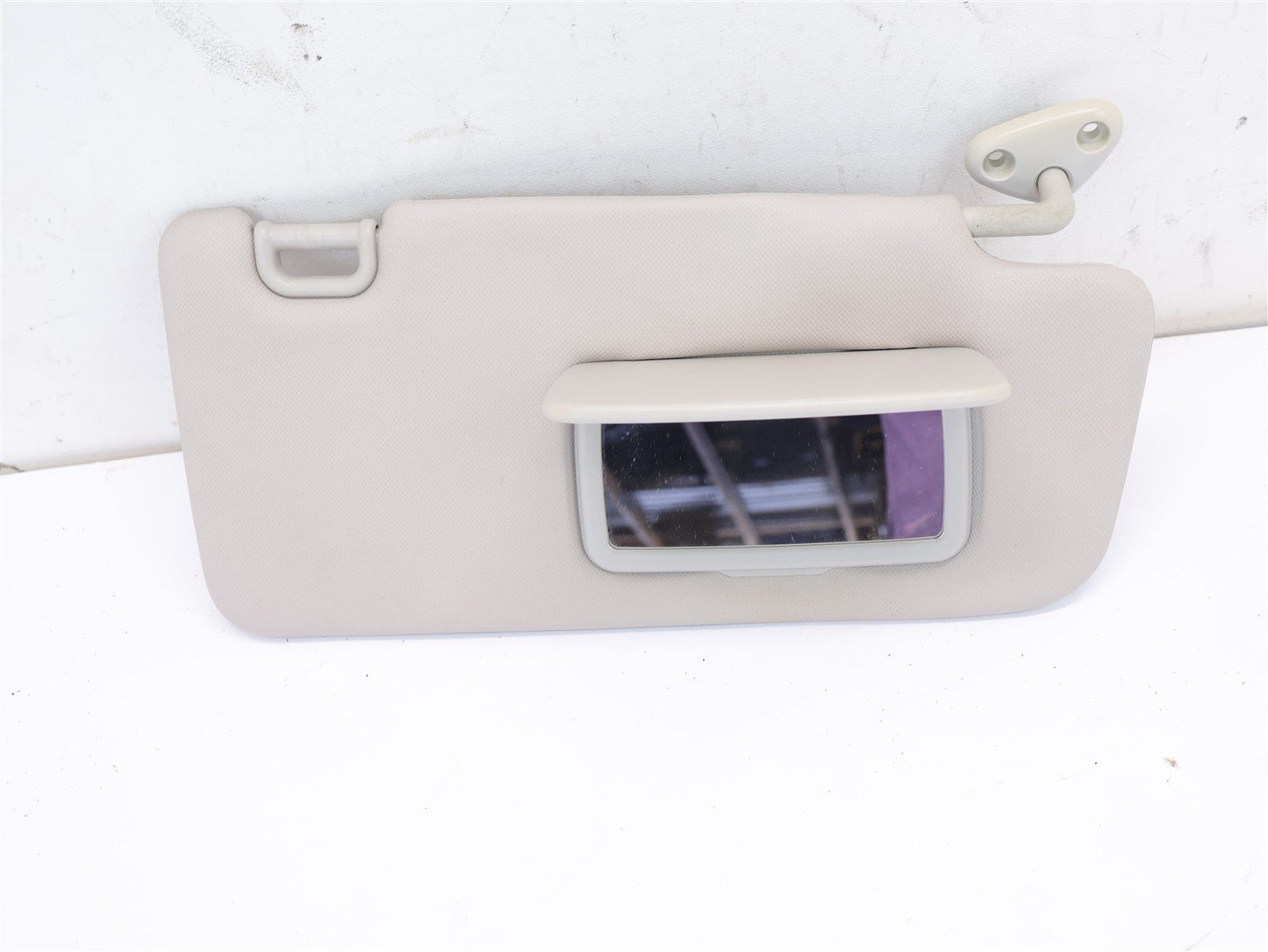 2013-2014 Subaru XV Crosstrek Passenger Sun Visor Shade Sunvisor RH Side OEM