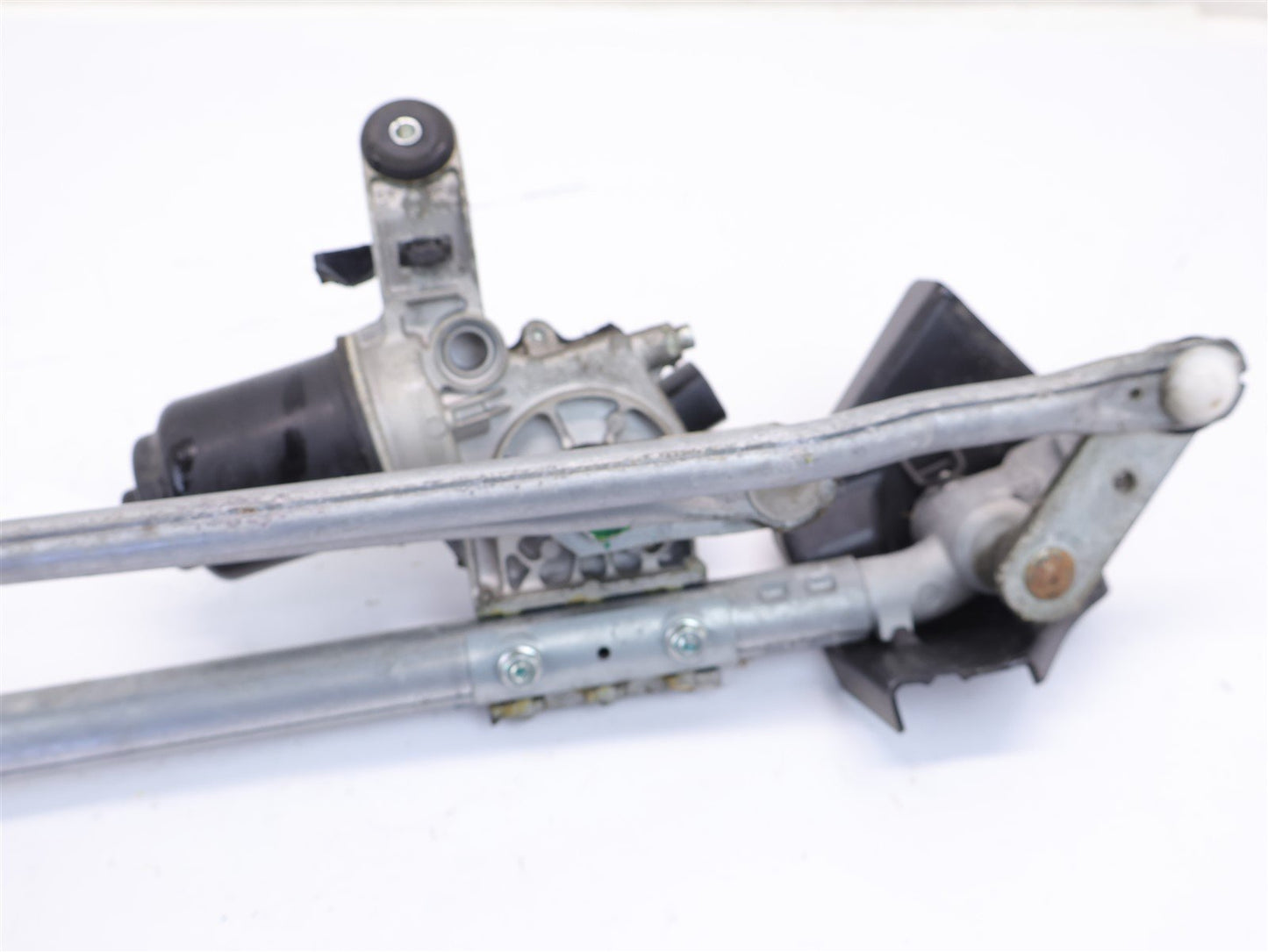 2010-2014 Subaru Legacy Outback Front Wiper Motor w/ Linkage Windshield OEM