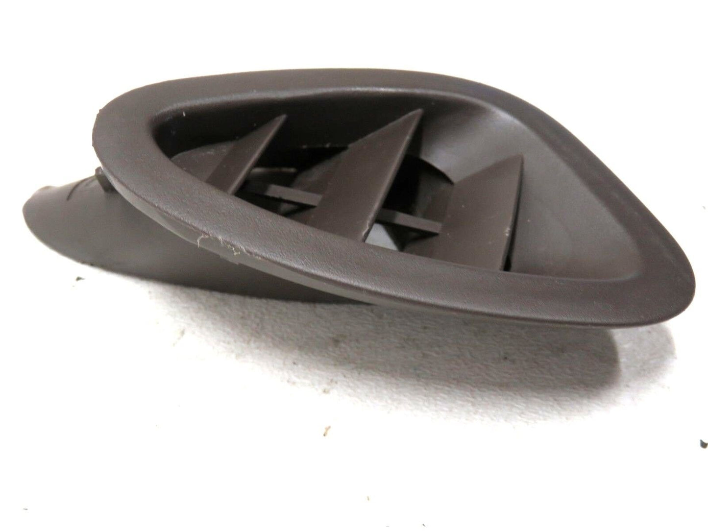 1999 Subaru Forester Driver Upper Defrost Vent Dash Air Grille LH Top 1998-2002