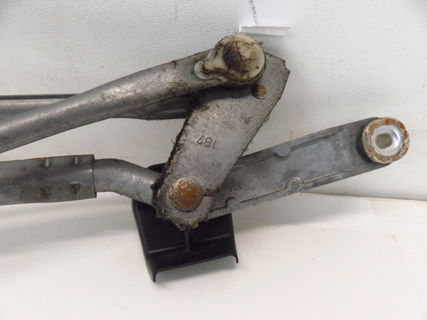 2013-2019 Subaru BRZ Windshield Wiper Motor Assembly Front 86511CA010 OEM 13-19