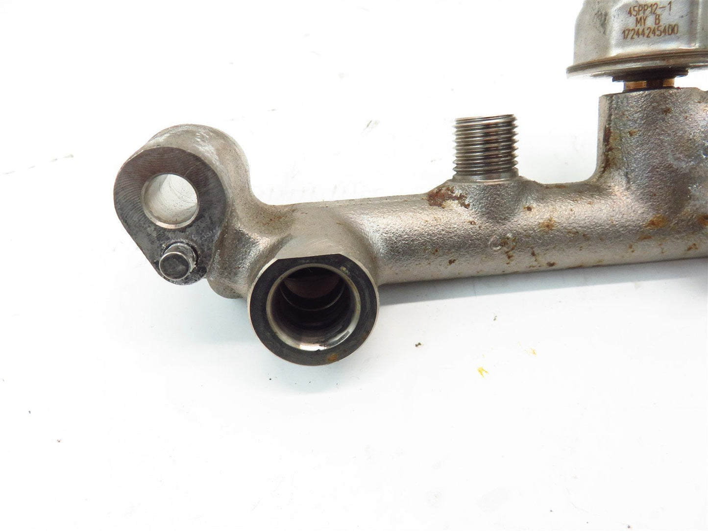 2015-2021 Subaru WRX Passenger Fuel Injector Rail 17522AB020 RH Side Pipe 15-21