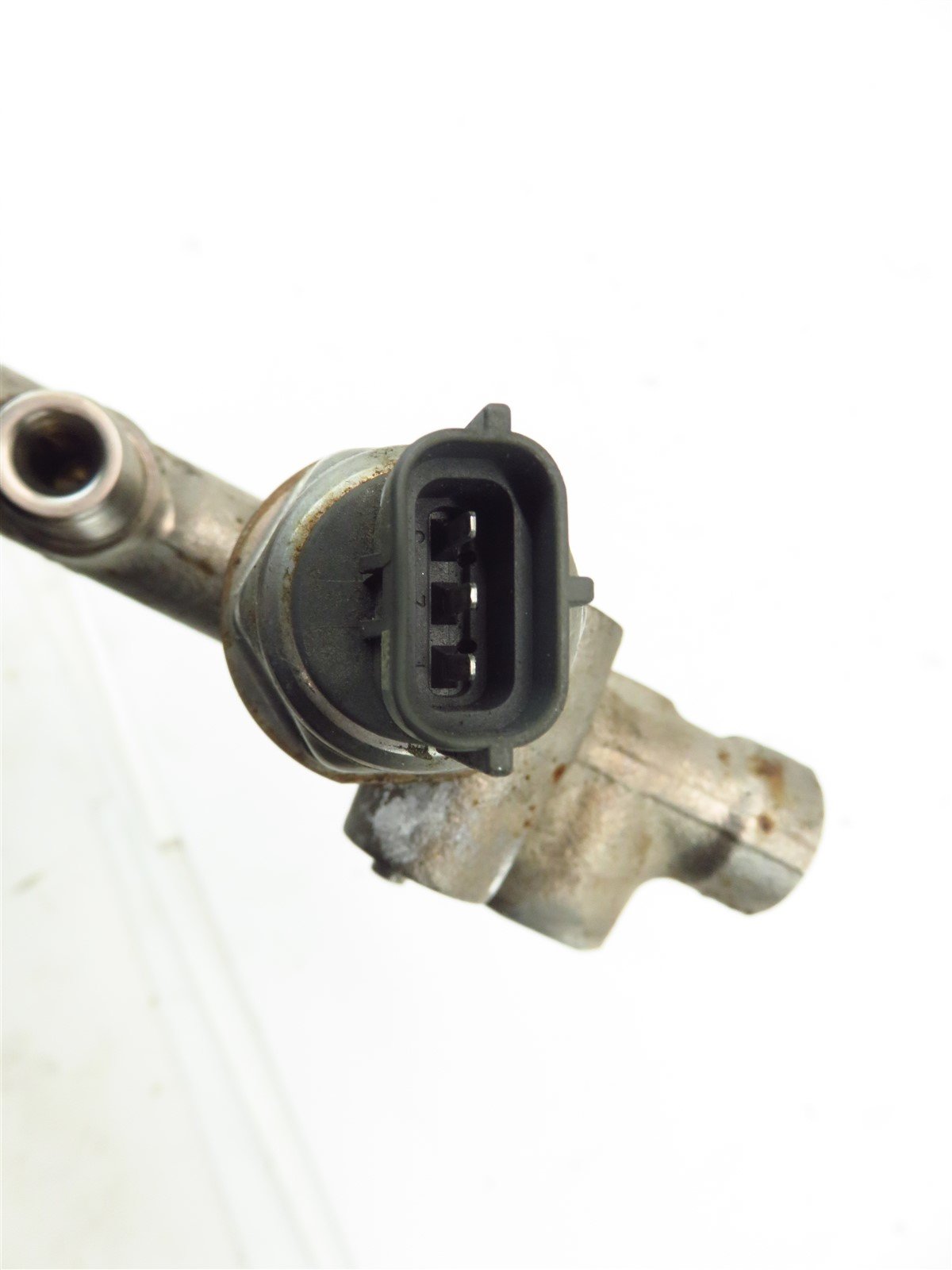 2015-2021 Subaru WRX Passenger Fuel Injector Rail 17522AB020 RH Side Pipe 15-21