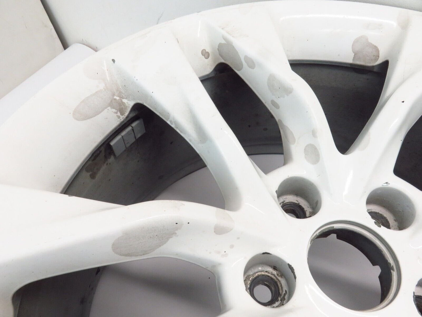 2013-2016 Hyundai Genesis COUPE Wheel 8-1/2 x 19 Rear Rim OEM 19" White 670347