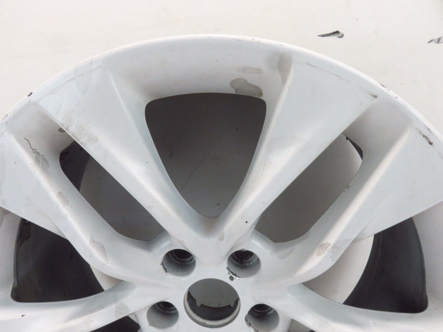 2013-2016 Hyundai Genesis COUPE Wheel 8-1/2 x 19 Rear Rim OEM 19" White 670347