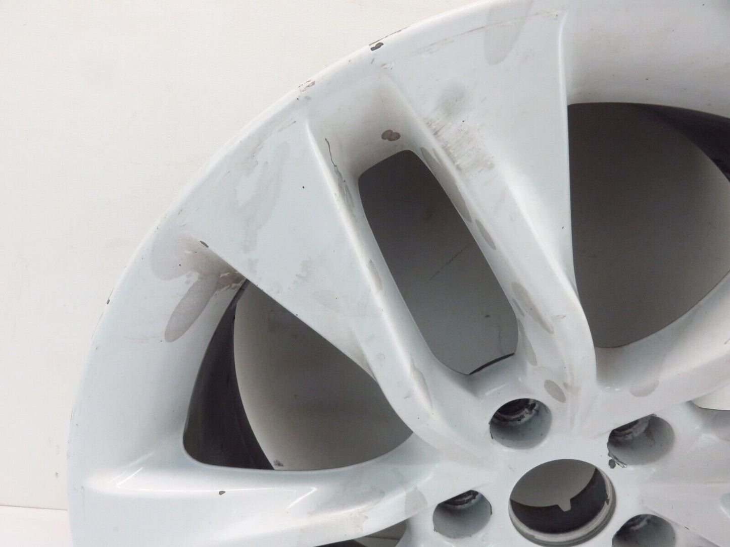 2013-2016 Hyundai Genesis COUPE Wheel 8-1/2 x 19 Rear Rim OEM 19" White 670347