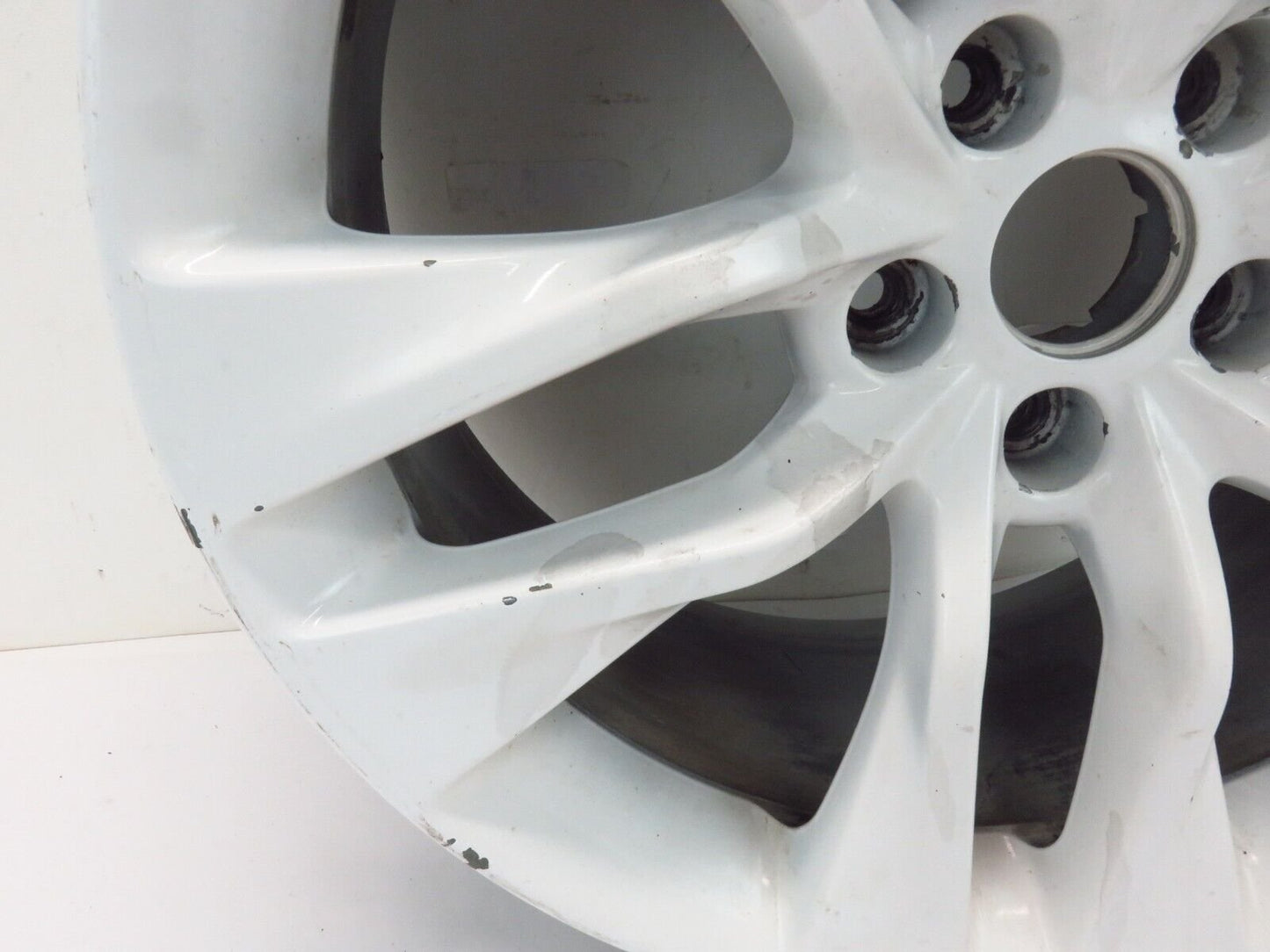 2013-2016 Hyundai Genesis COUPE Wheel 8-1/2 x 19 Rear Rim OEM 19" White 670347