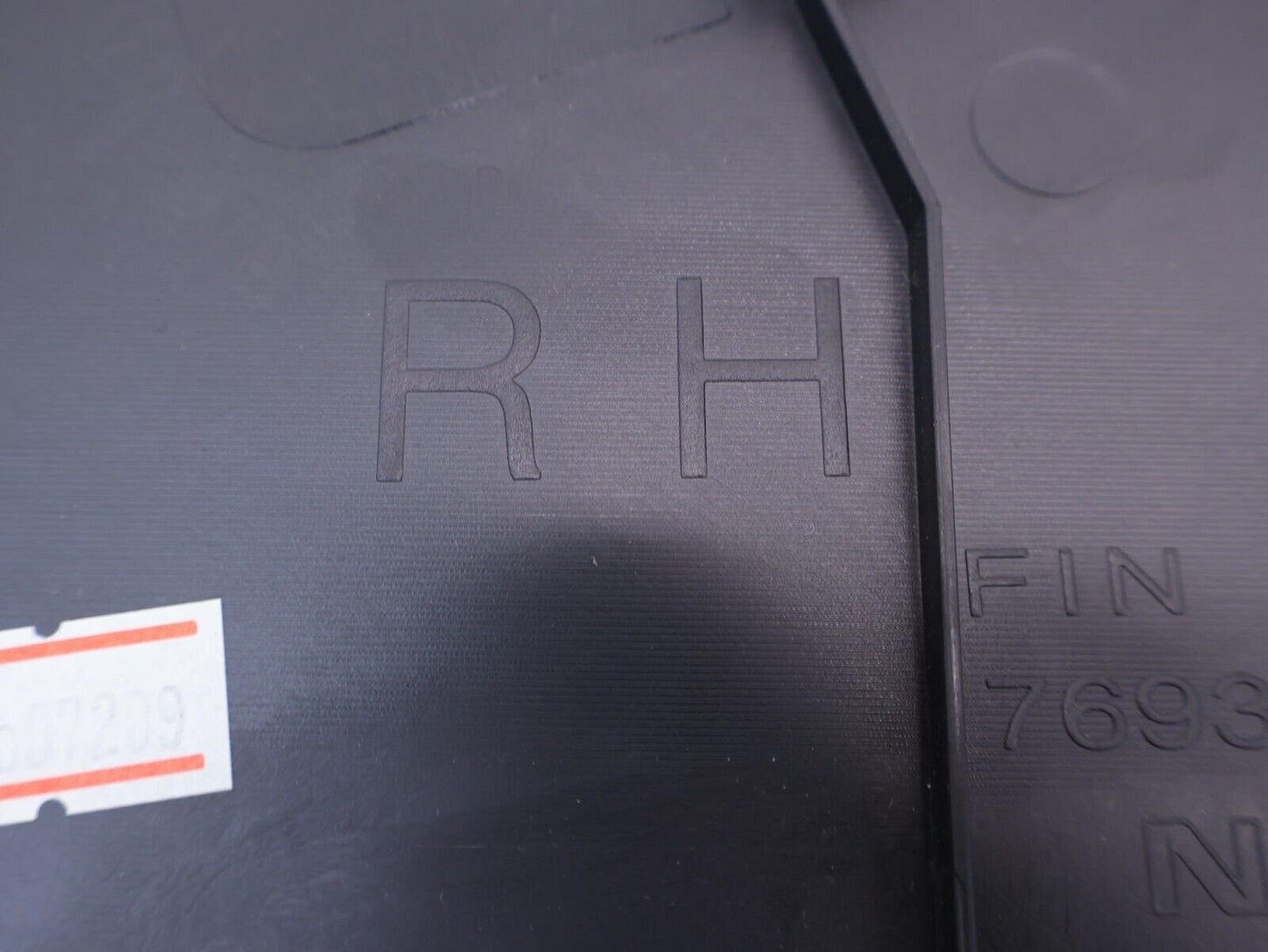 2017-2019 Nissan Rogue Sport Passenger Rear C Pillar Trim Panel RH Right OEM