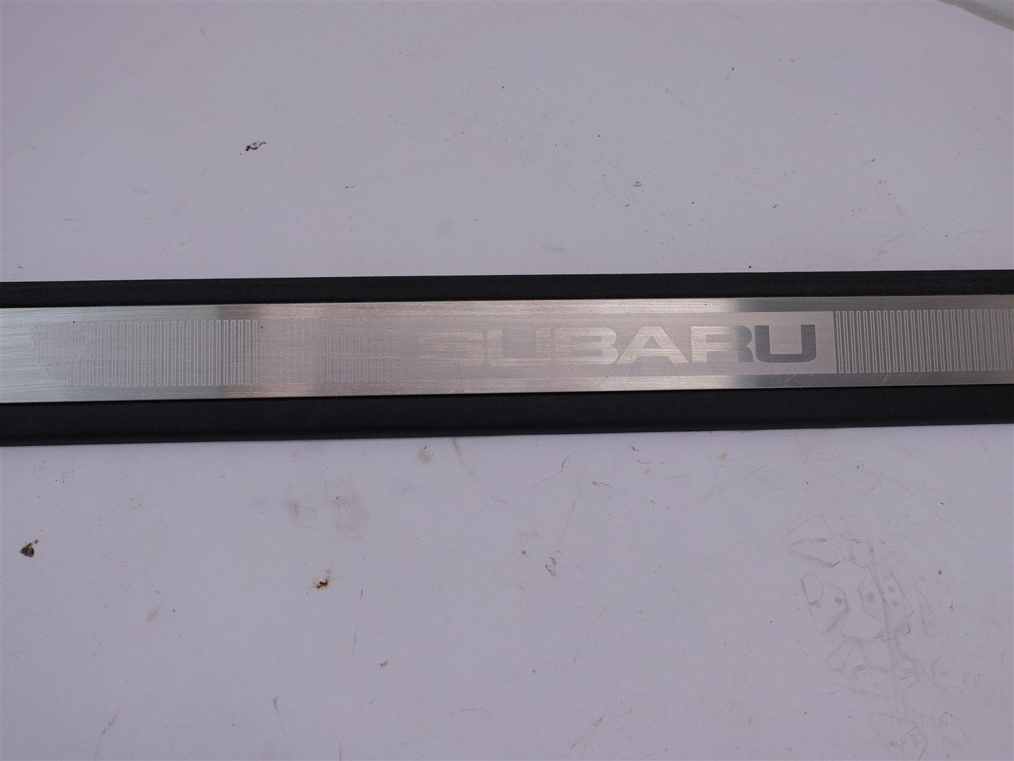 2005-2009 Subaru Legacy GT Passenger Front Door Sill Trim Scuff RH Right OEM