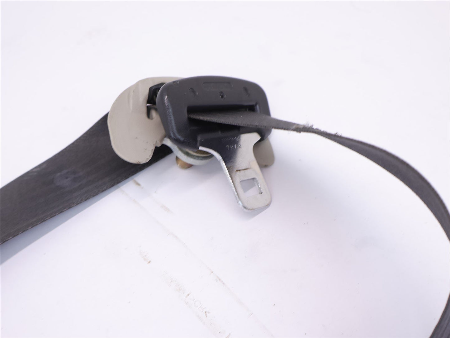 2005-2009 Subaru Legacy & Outback Passenger Front Seat Belt RH OEM Black 05-09
