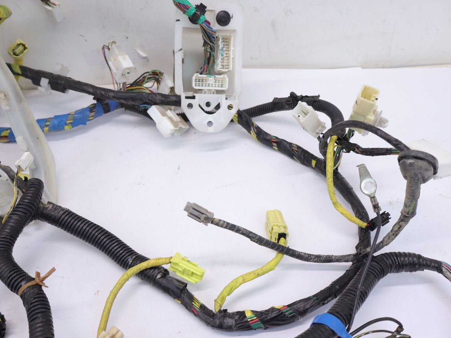 2007 Subaru Legacy Spec B / GT Rear Wiring Harness MT 81502AG32A