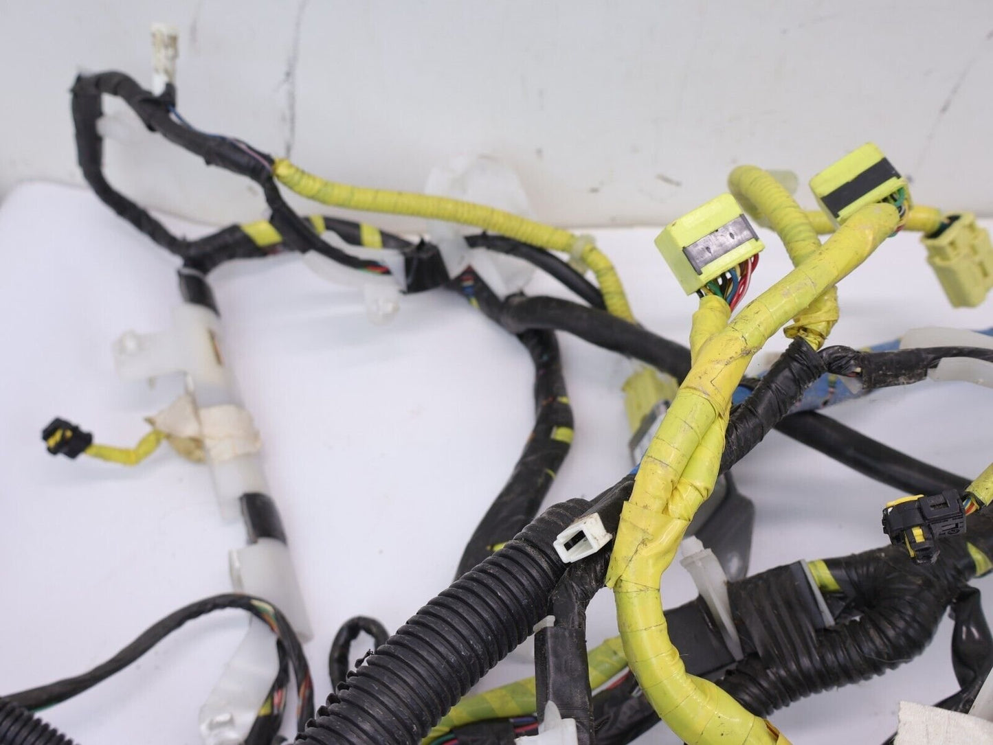 2007 Subaru Legacy Spec B / GT Rear Wiring Harness MT 81502AG32A